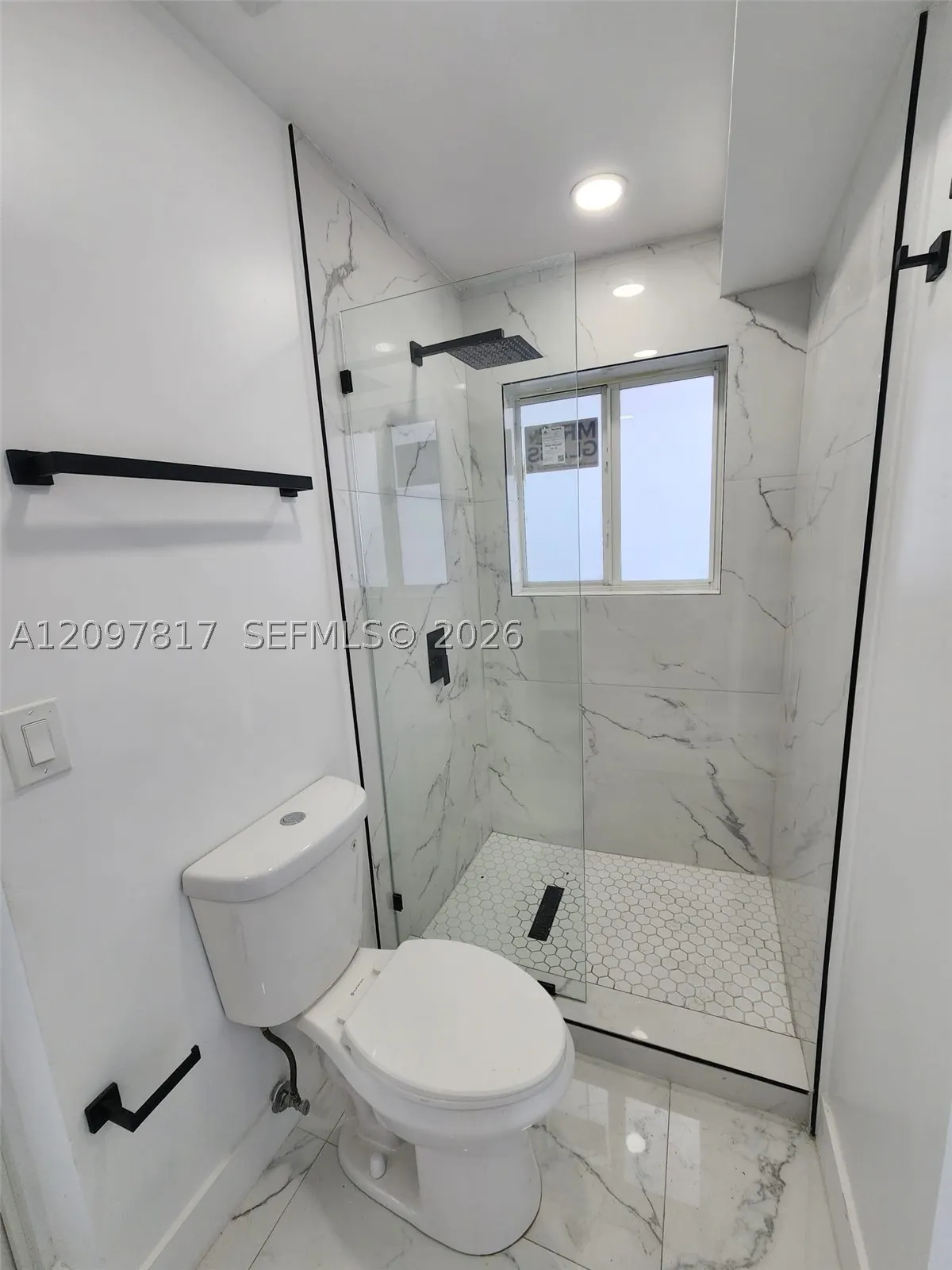 620 SW 38th Ter