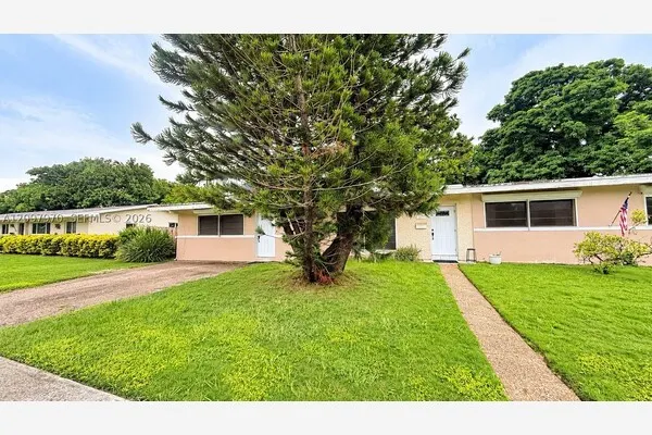 9325 SW 178th Ter