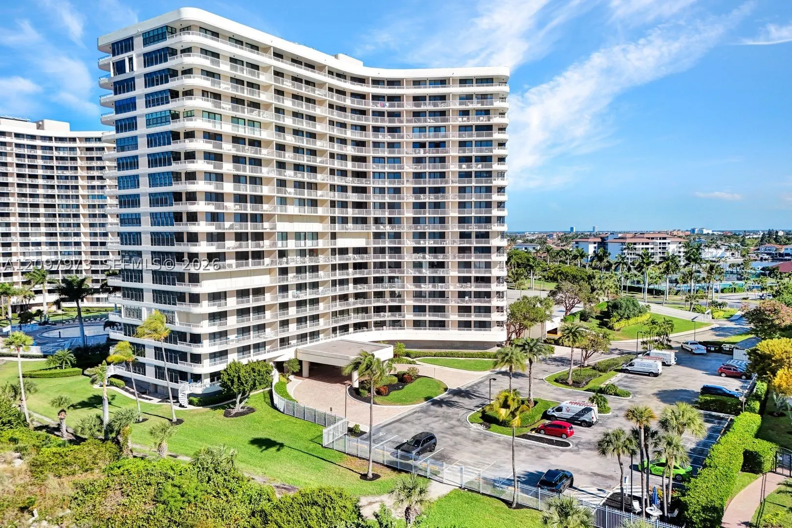 380 SEAVIEW CT #1703