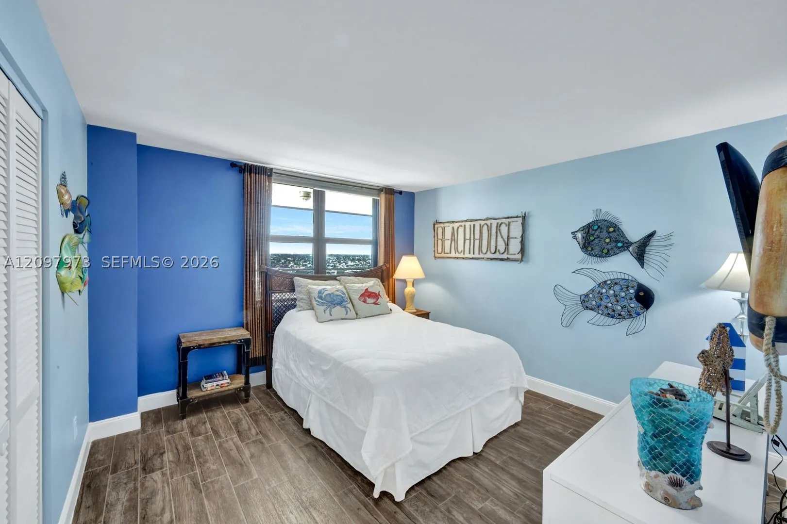 380 SEAVIEW CT #1703