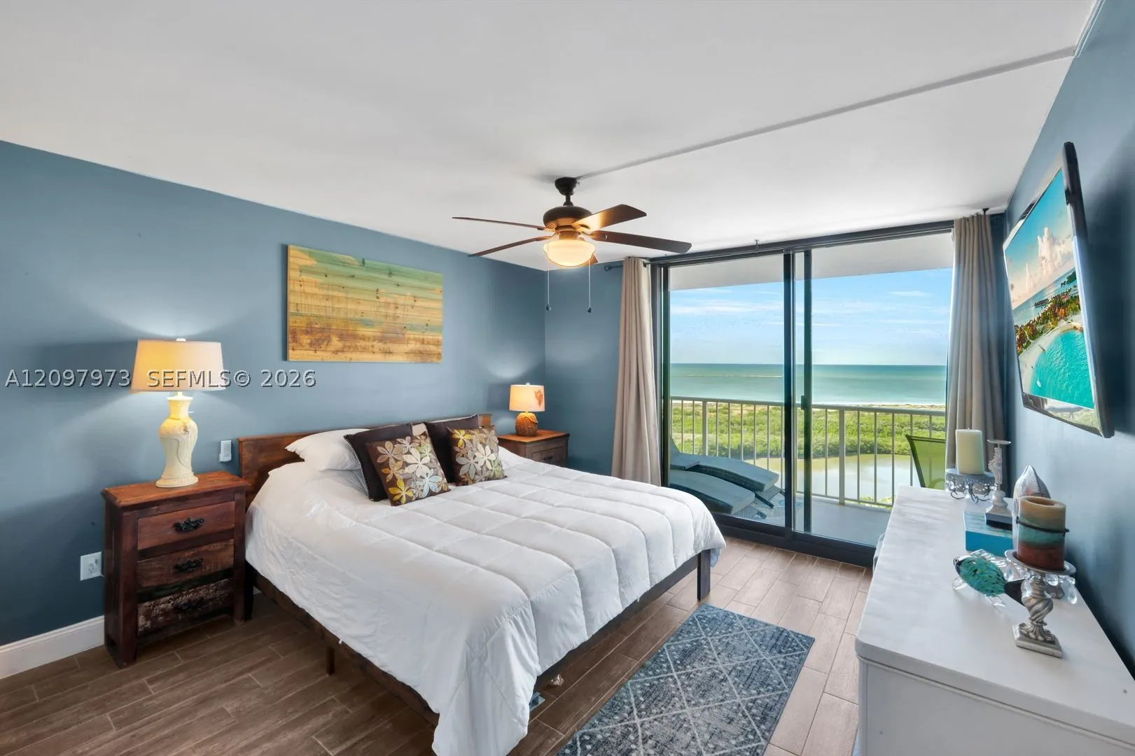 380 SEAVIEW CT #1703