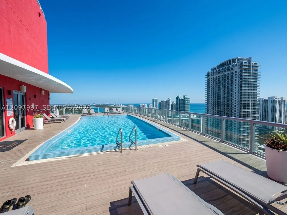 2602 E Hallandale Beach Blvd #R2004