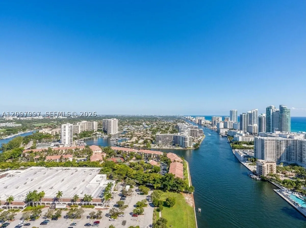 2602 E Hallandale Beach Blvd #R2004