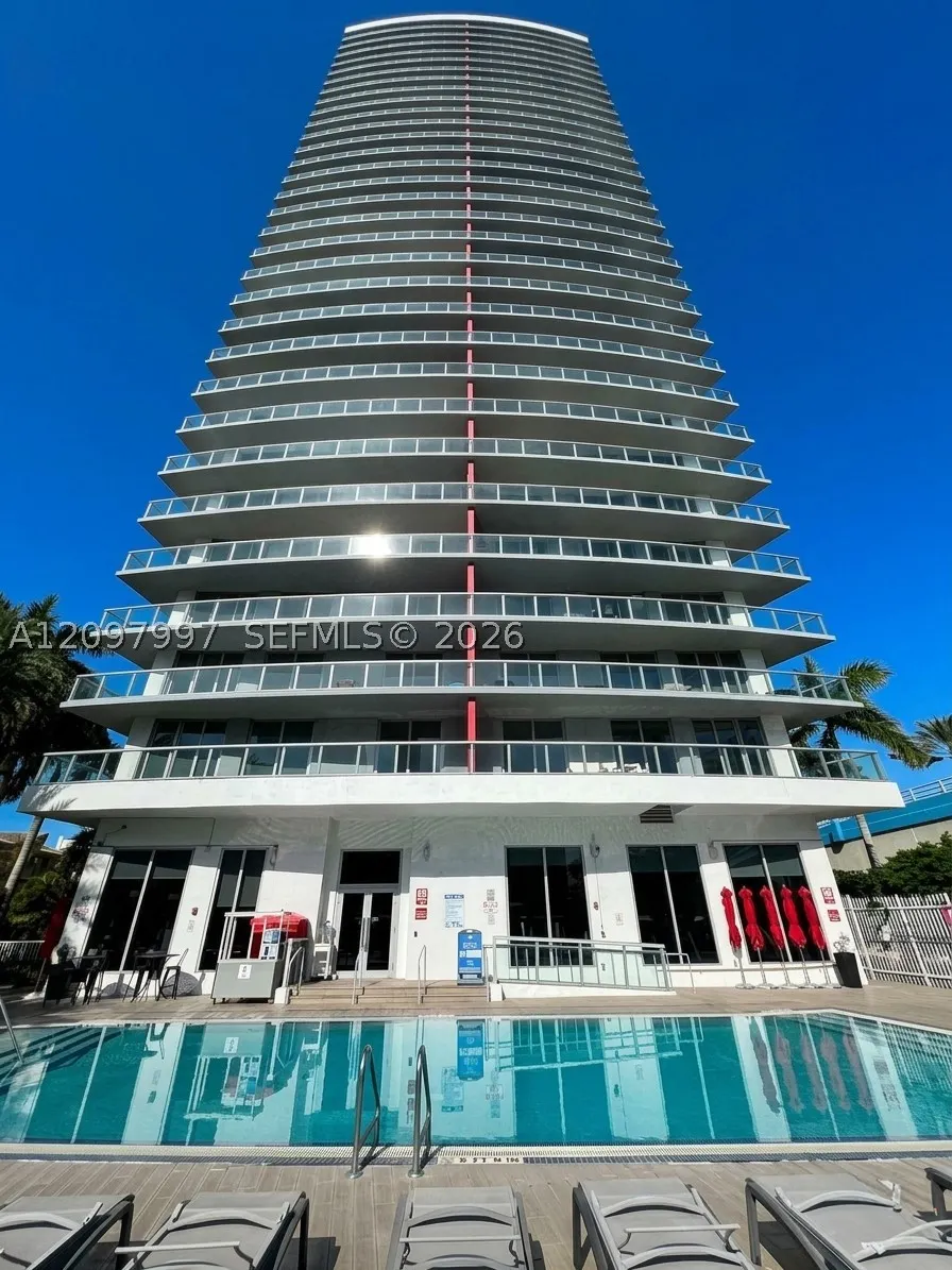 2602 E Hallandale Beach Blvd #R2004