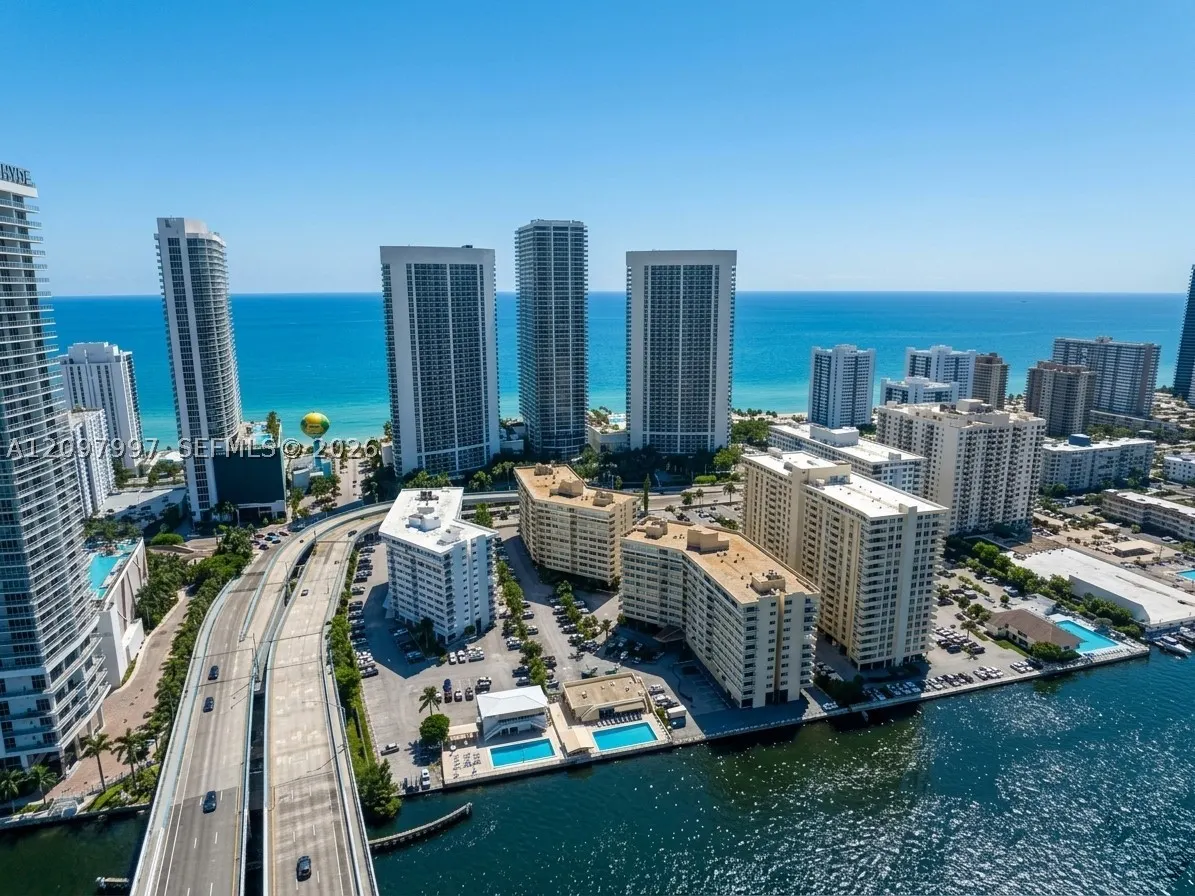 2602 E Hallandale Beach Blvd #R2004