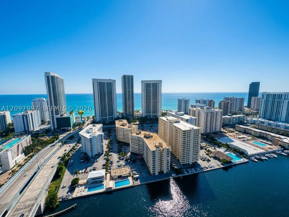 2602 E Hallandale Beach Blvd #R2004