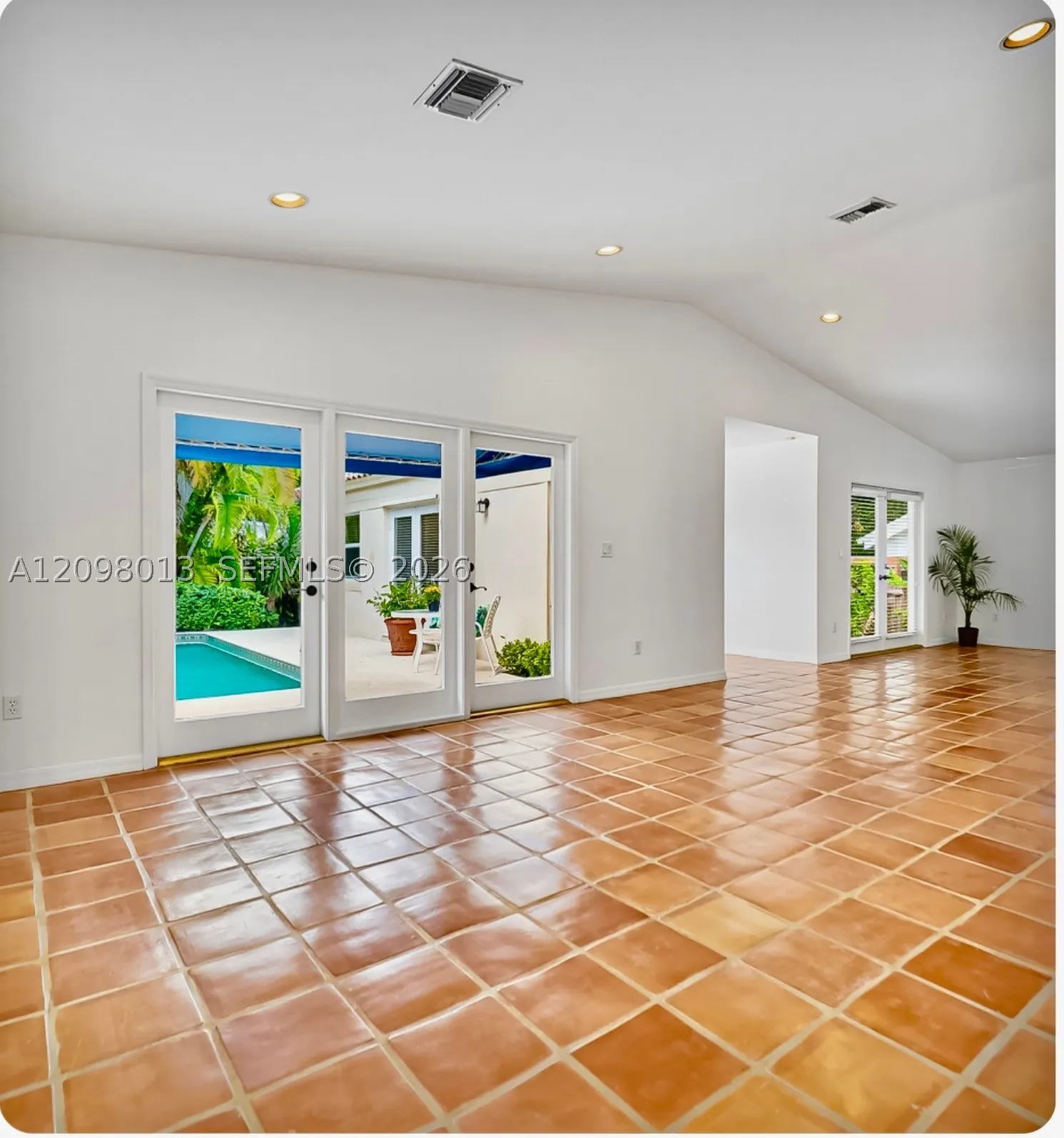 2860 SW 22nd Ave