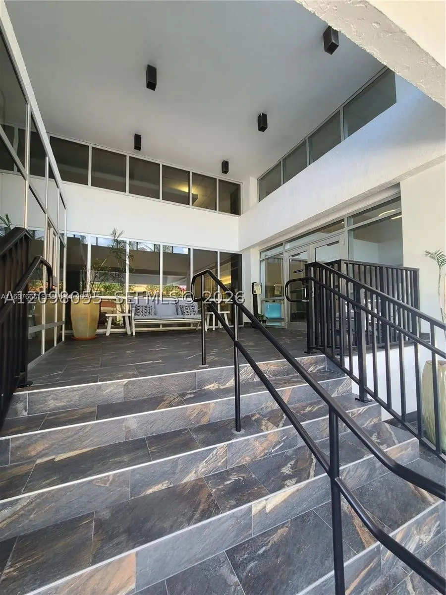 531 N Ocean Blvd #1102