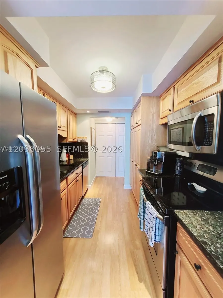 531 N Ocean Blvd #1102