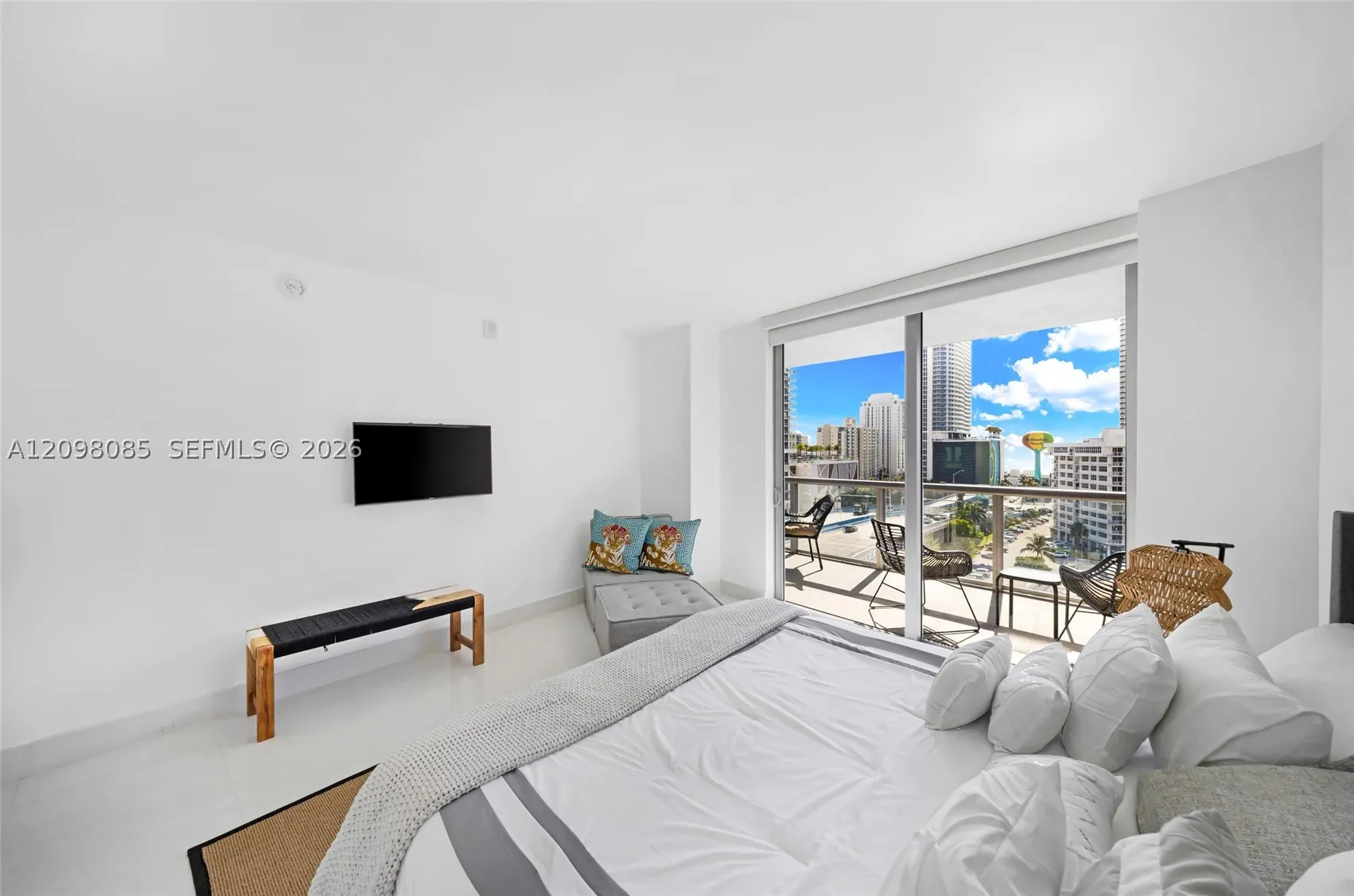 2600 E Hallandale Beach Blvd #T1102