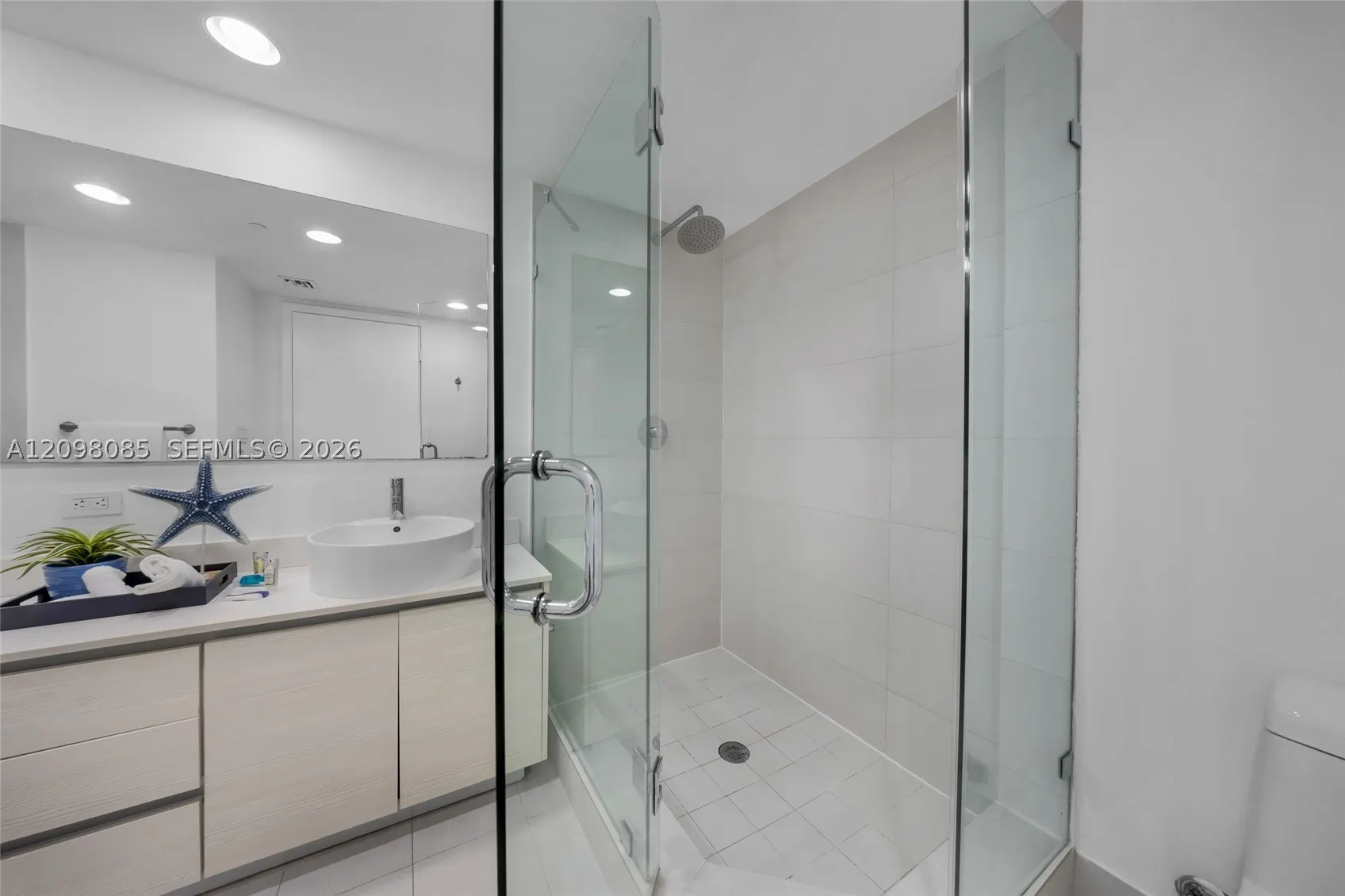 2600 E Hallandale Beach Blvd #T1102