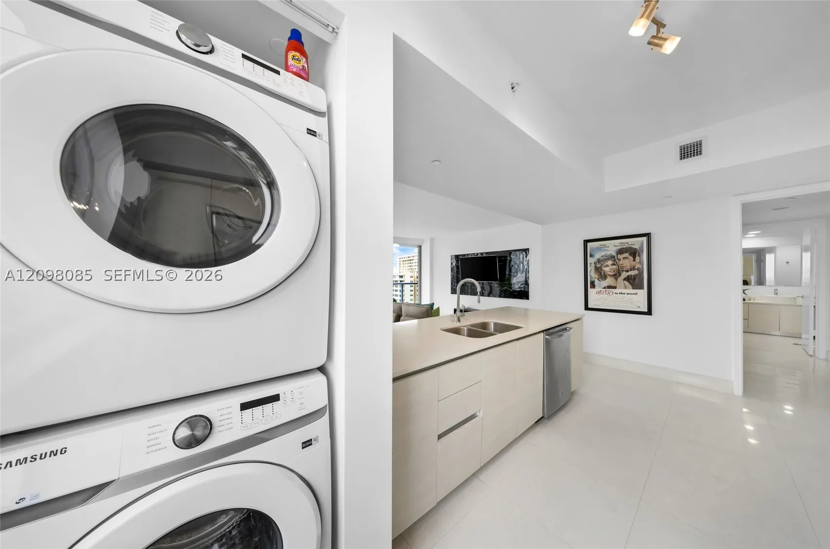 2600 E Hallandale Beach Blvd #T1102