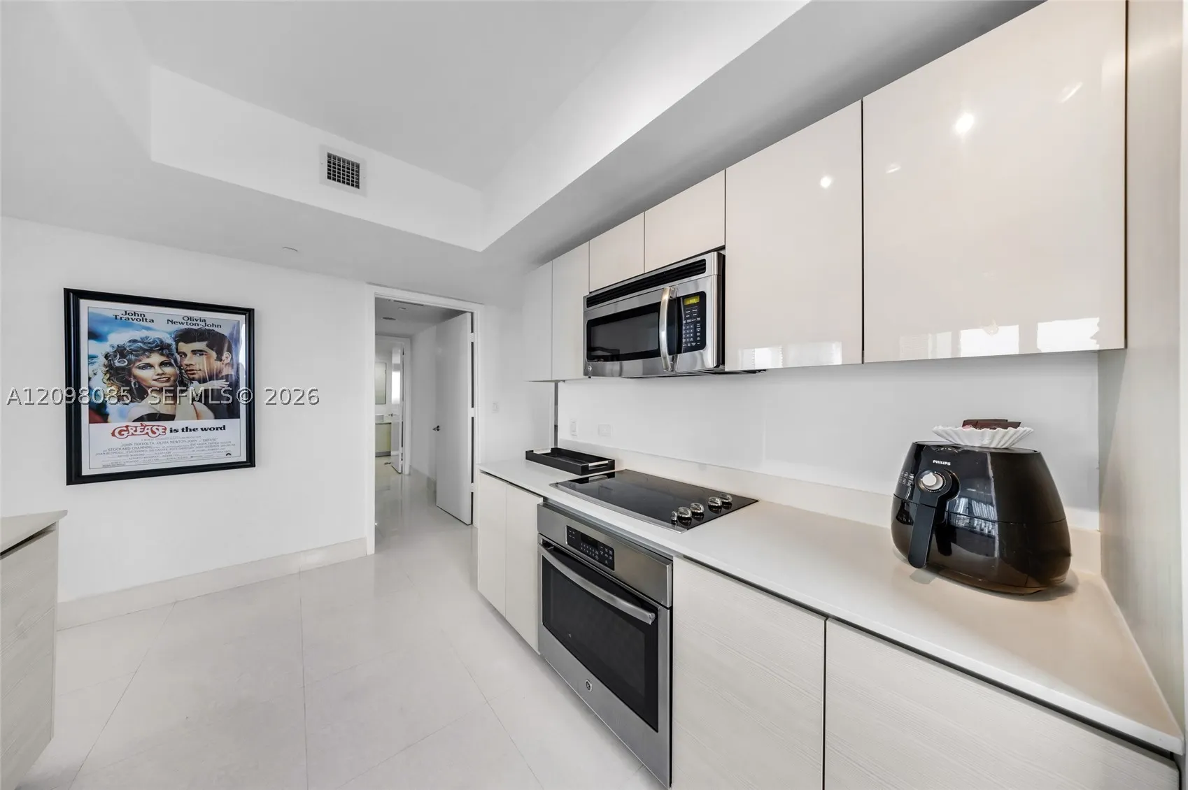 2600 E Hallandale Beach Blvd #T1102