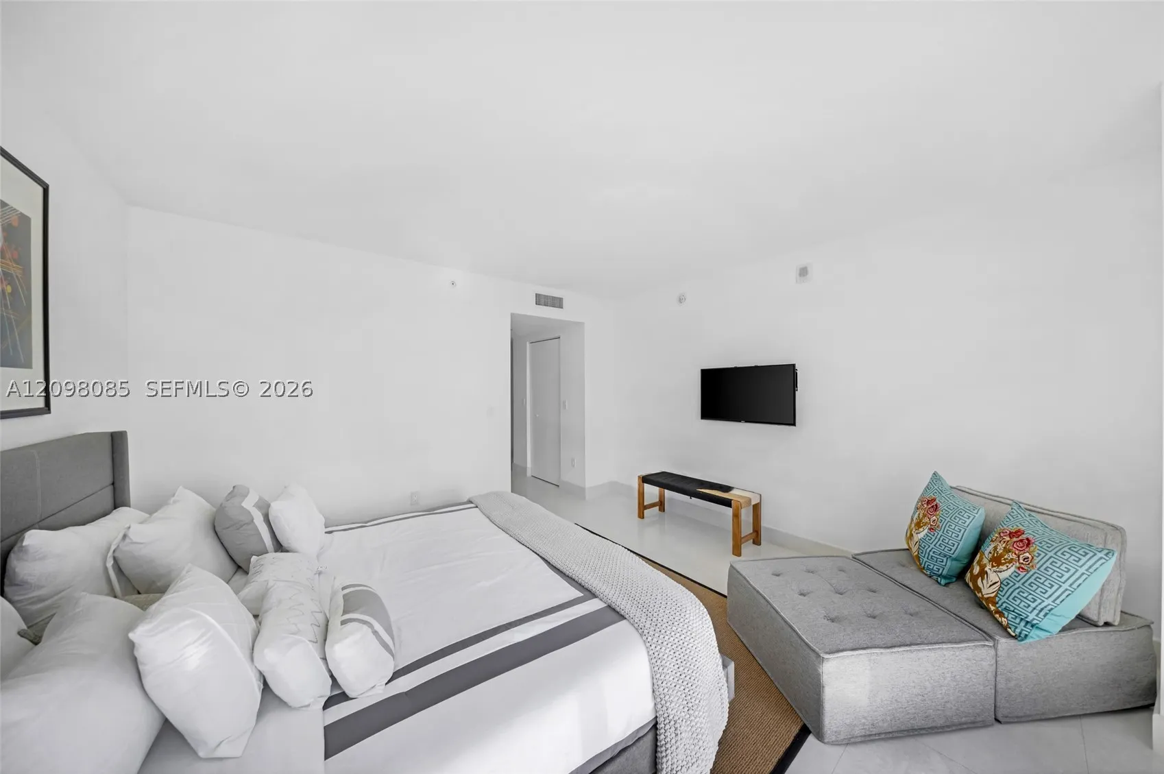 2600 E Hallandale Beach Blvd #T1102
