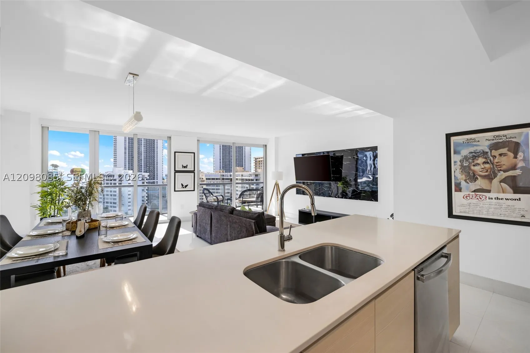 2600 E Hallandale Beach Blvd #T1102