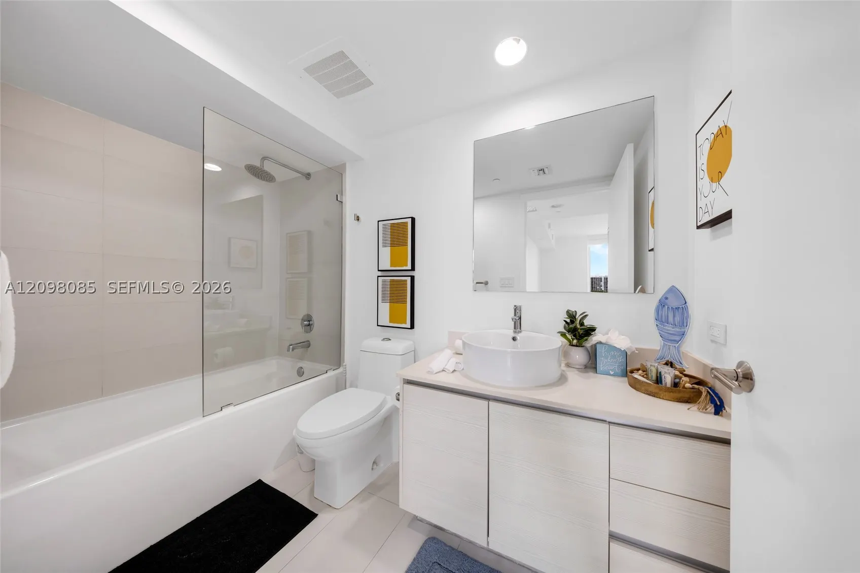 2600 E Hallandale Beach Blvd #T1102