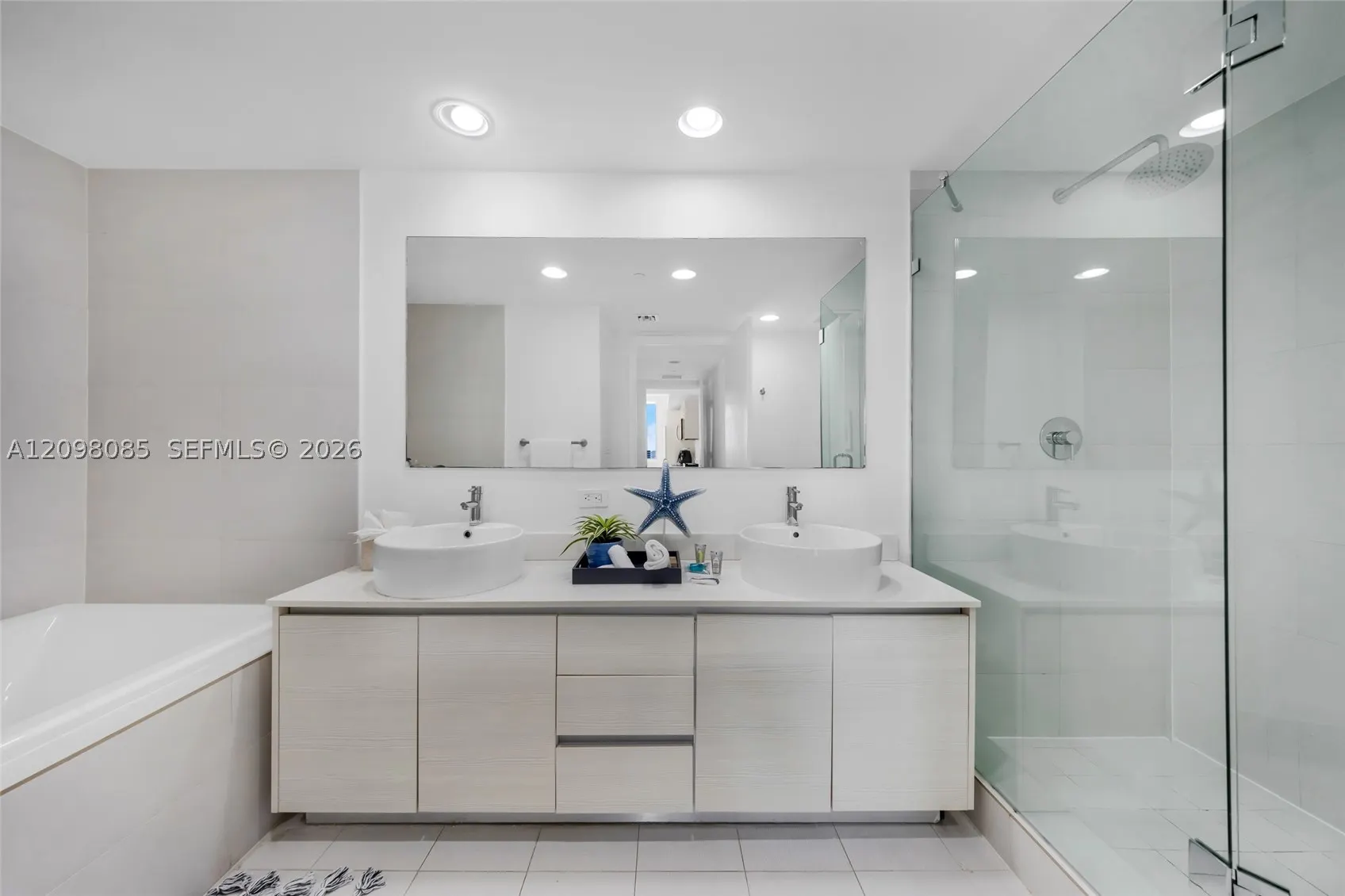 2600 E Hallandale Beach Blvd #T1102