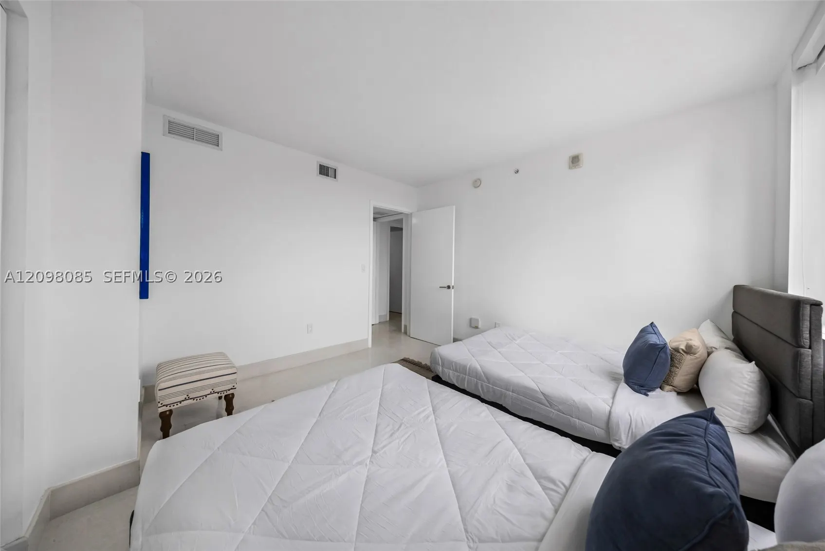 2600 E Hallandale Beach Blvd #T1102