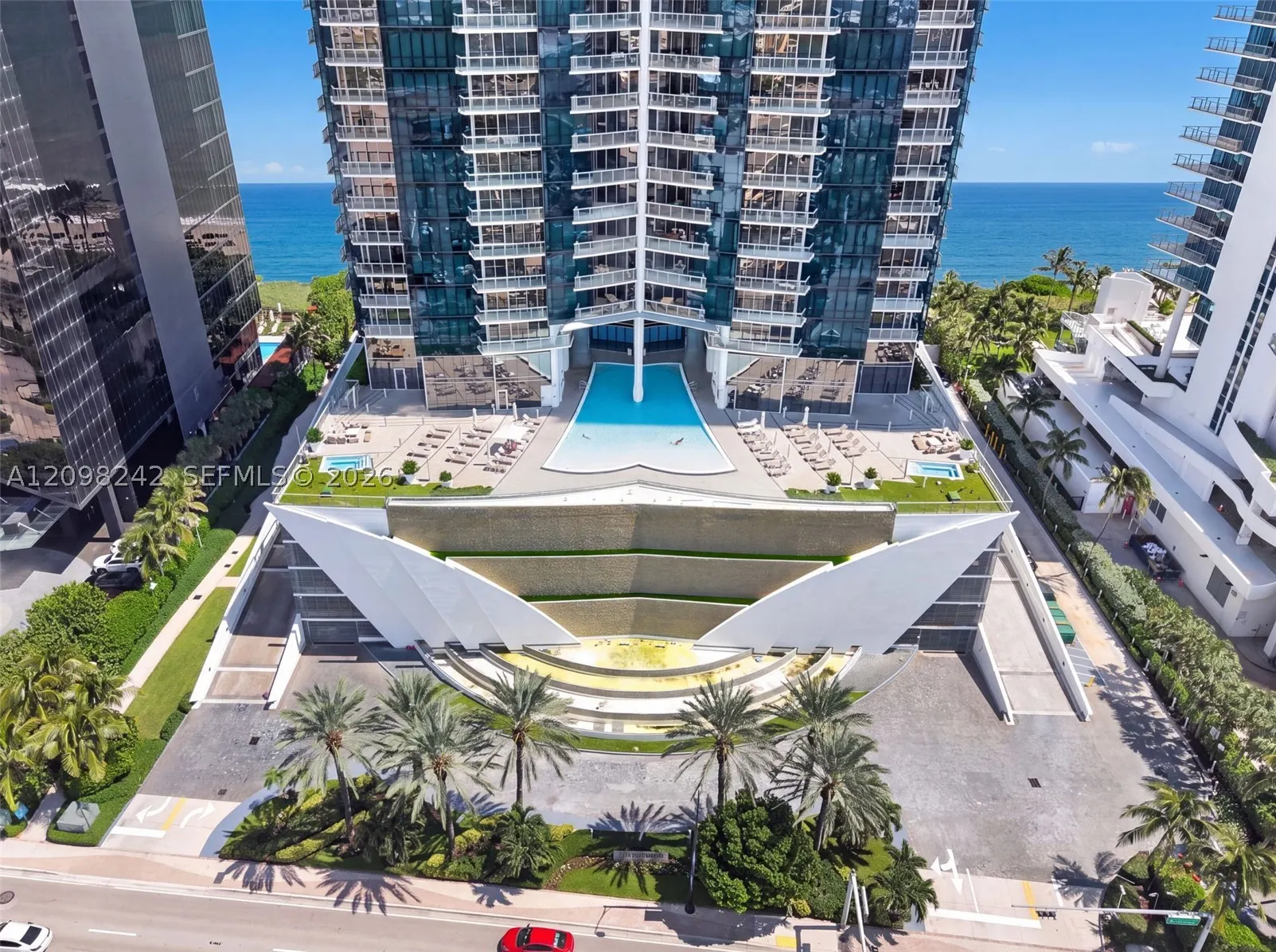 17121 Collins Ave #803
