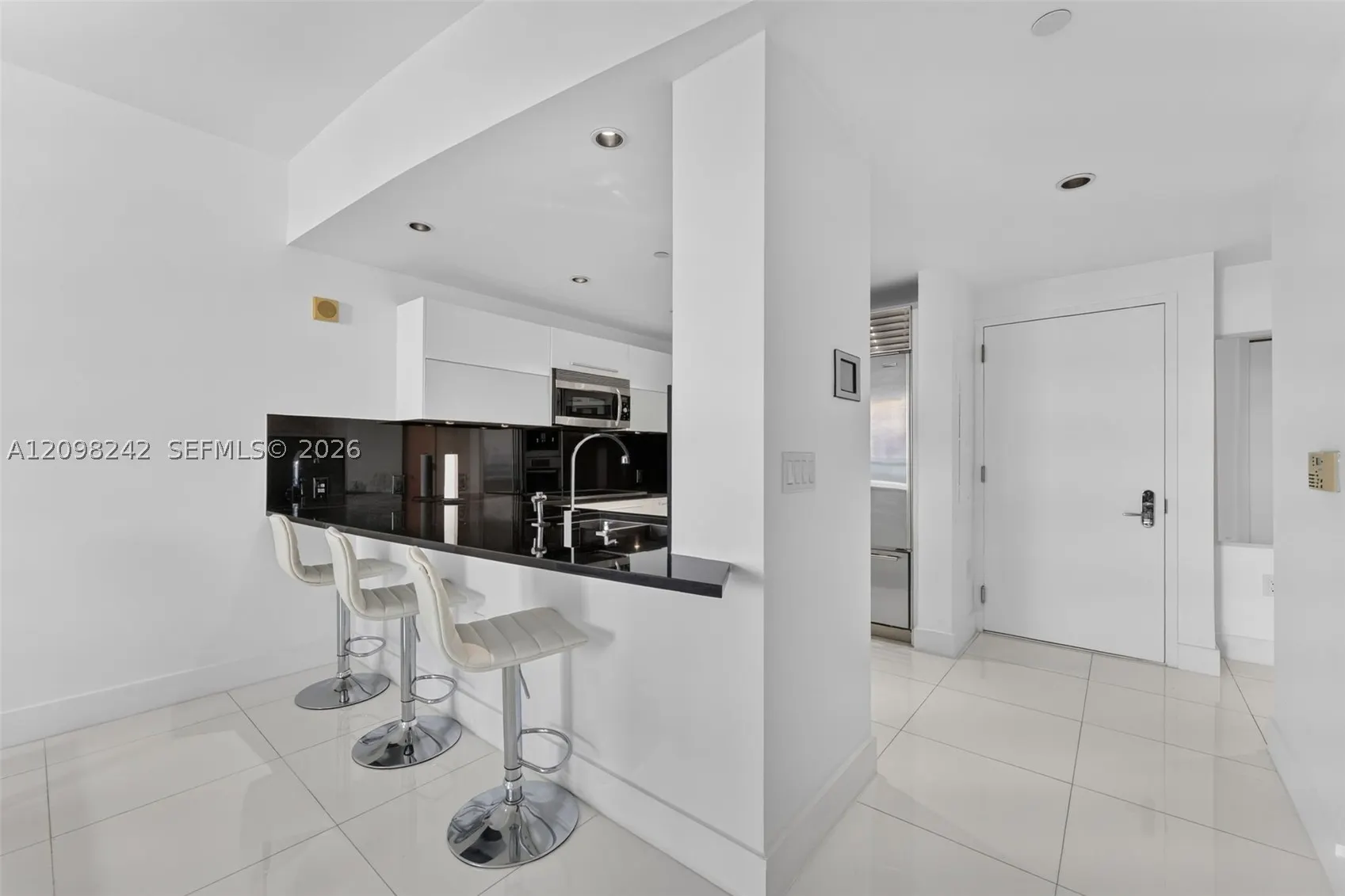 17121 Collins Ave #803