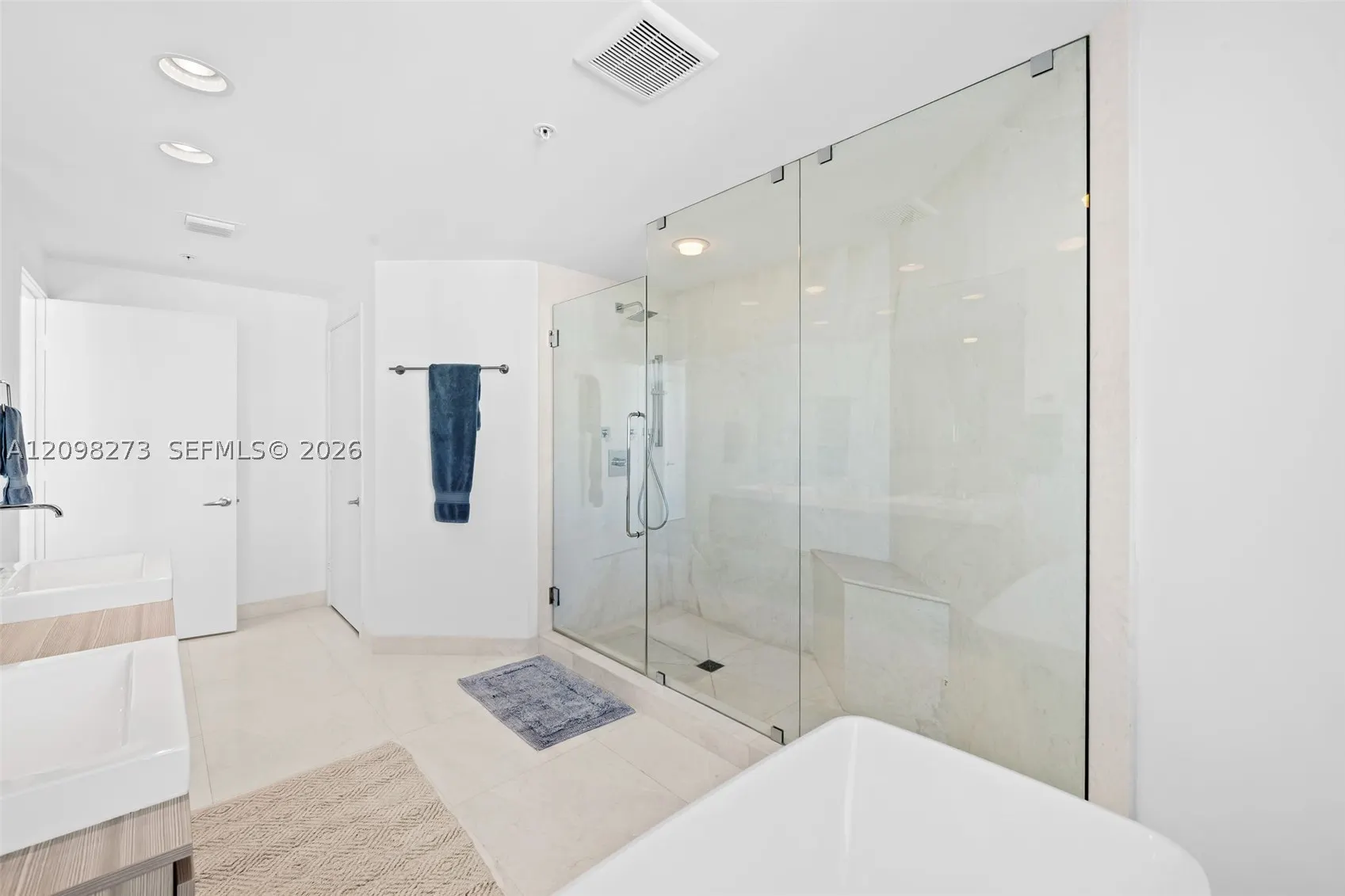 17111 Biscayne Blvd #2103
