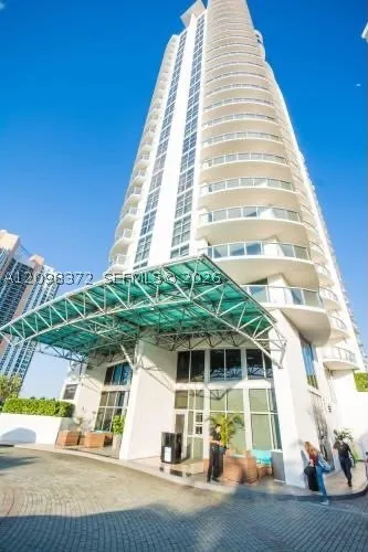 18683 Collins Ave #701