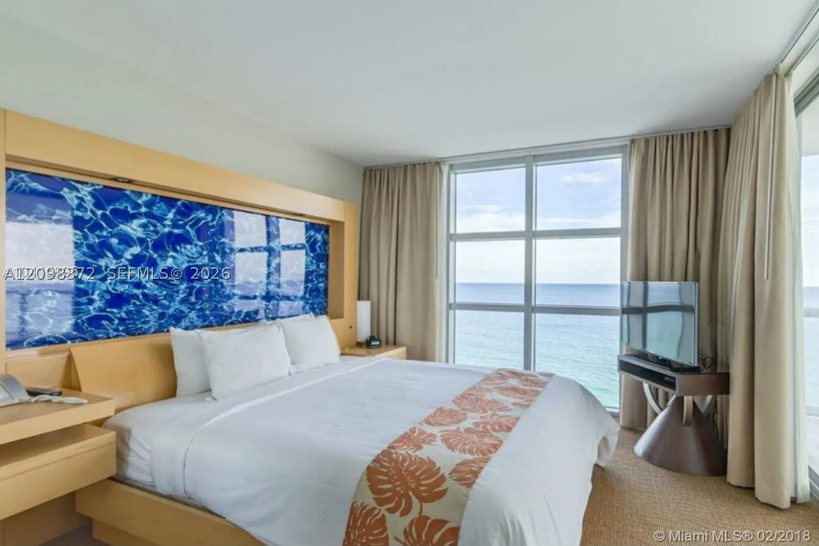 18683 Collins Ave #701