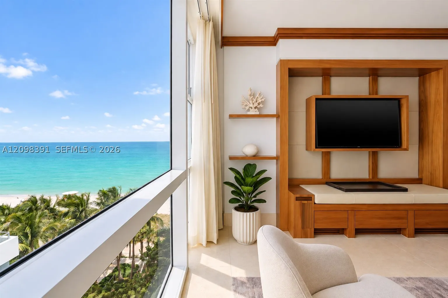 6801 Collins Ave #811
