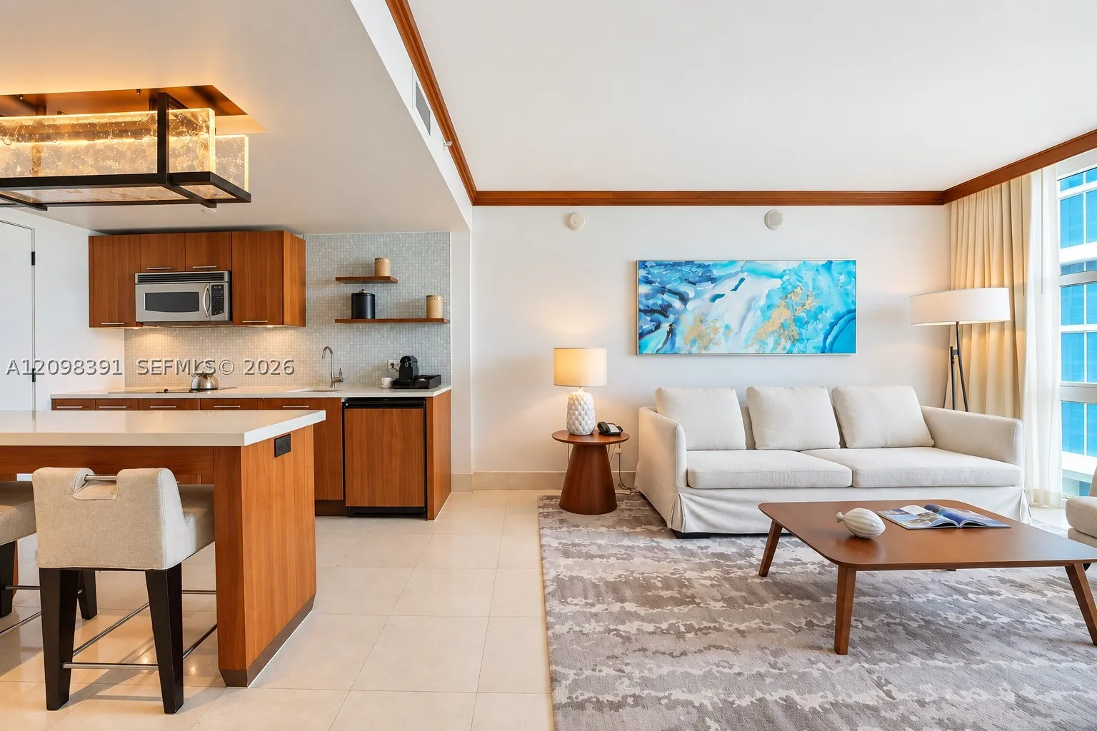 6801 Collins Ave #811