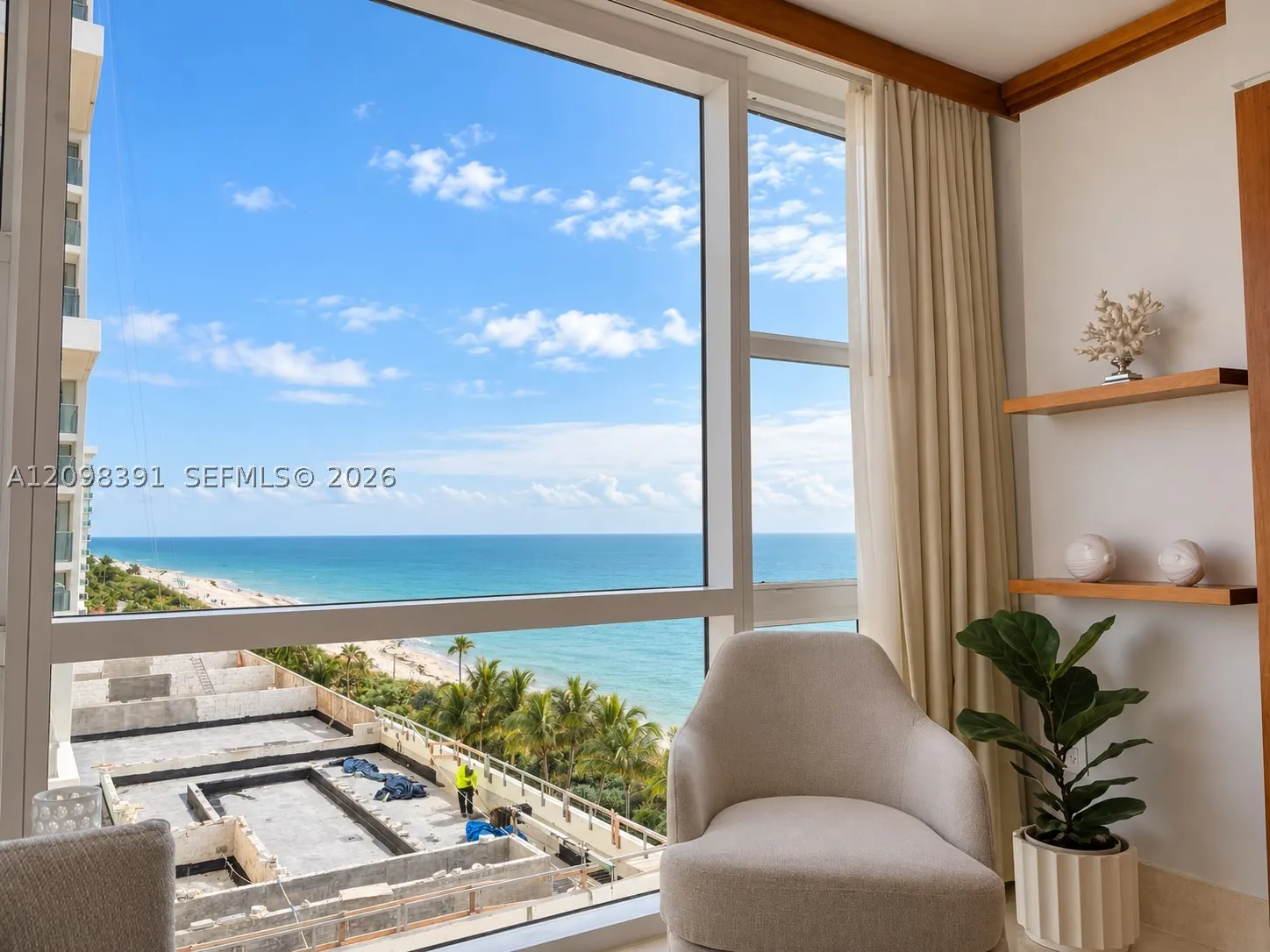 6801 Collins Ave #811