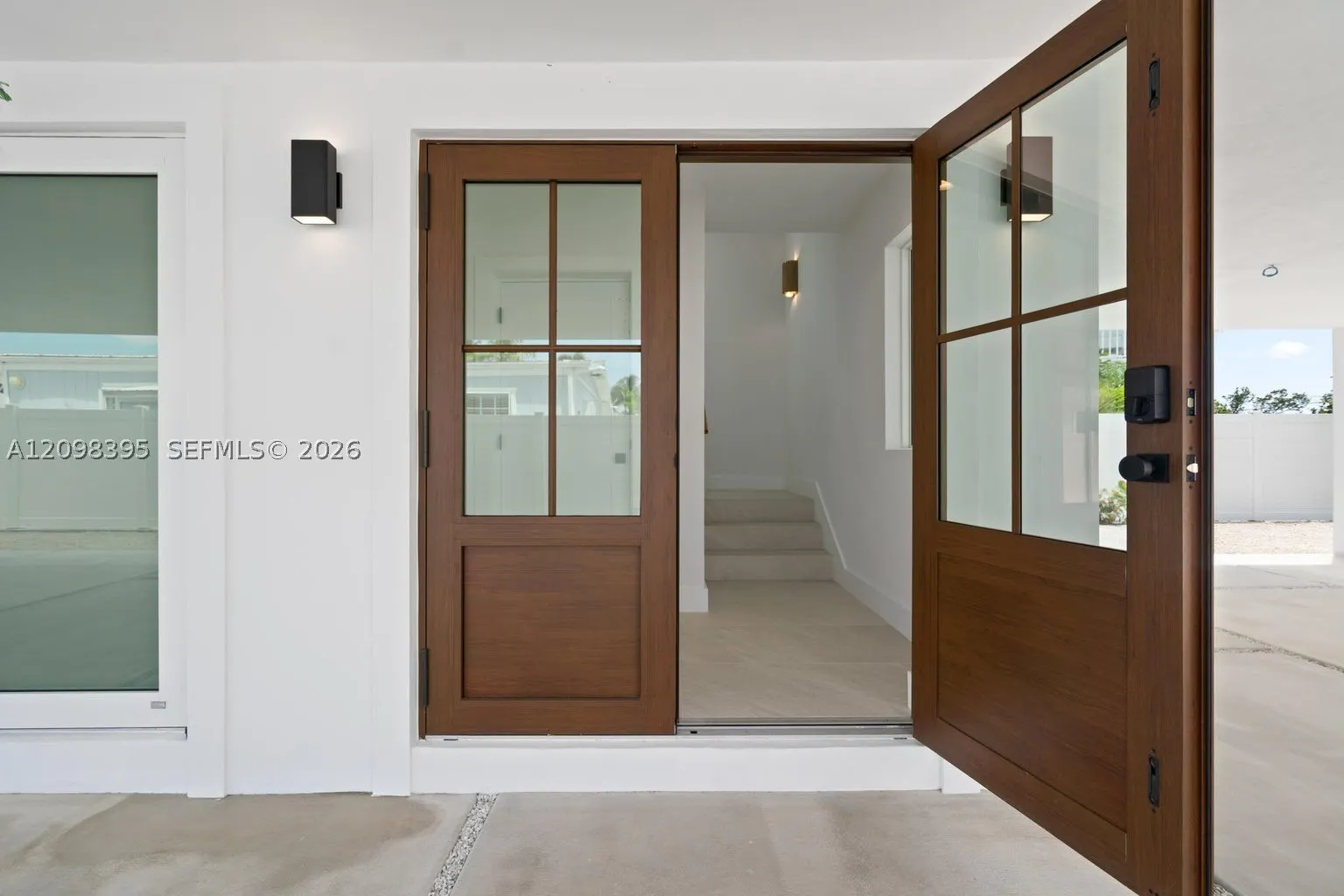 108 Ellington Ct