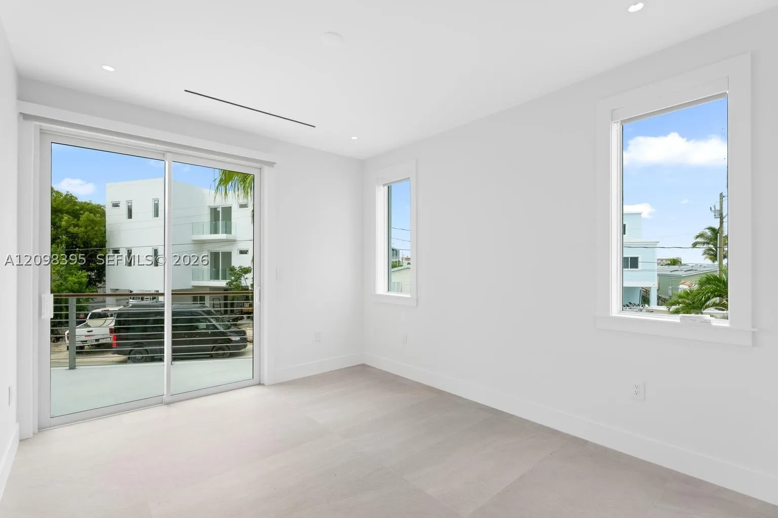 108 Ellington Ct