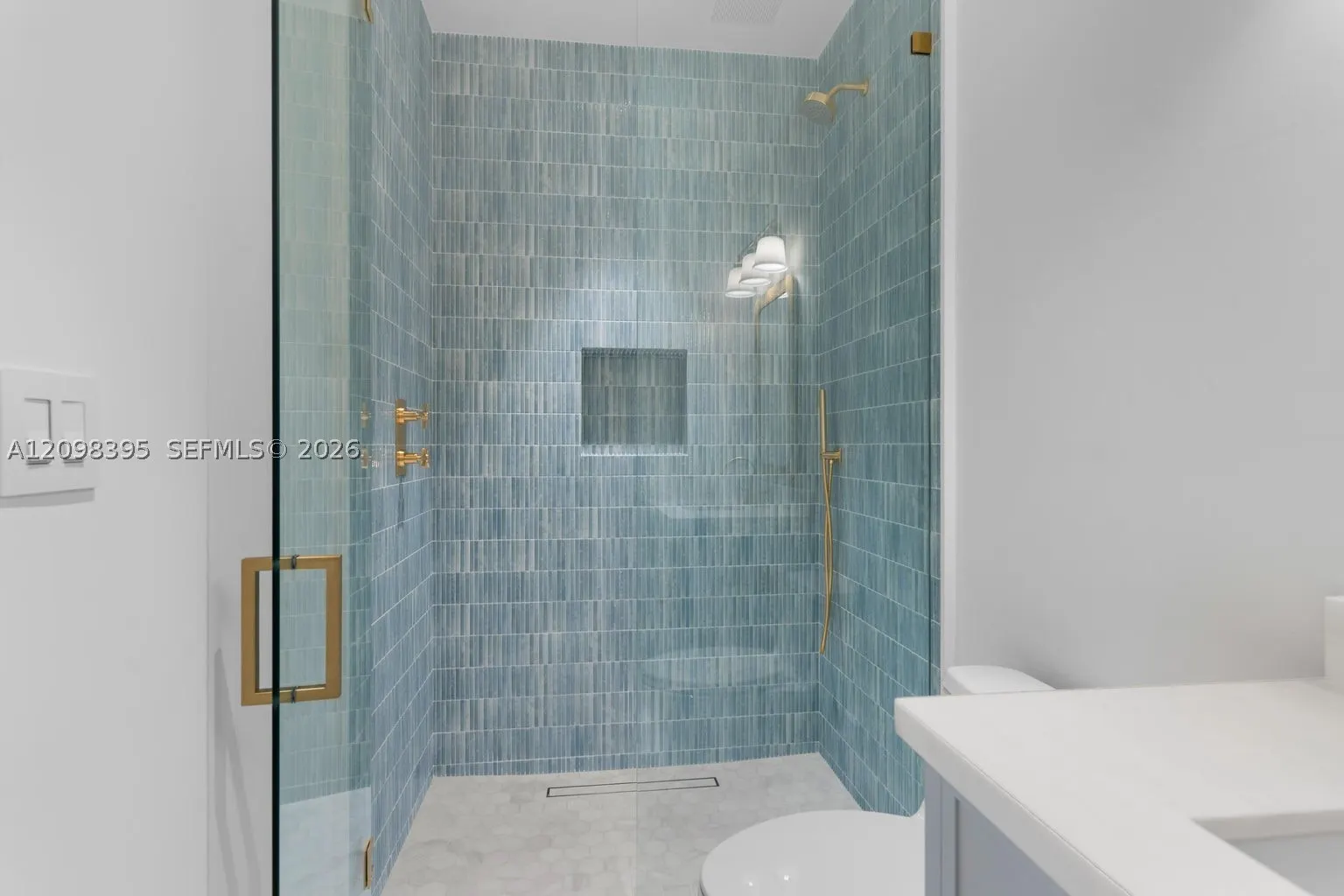 108 Ellington Ct