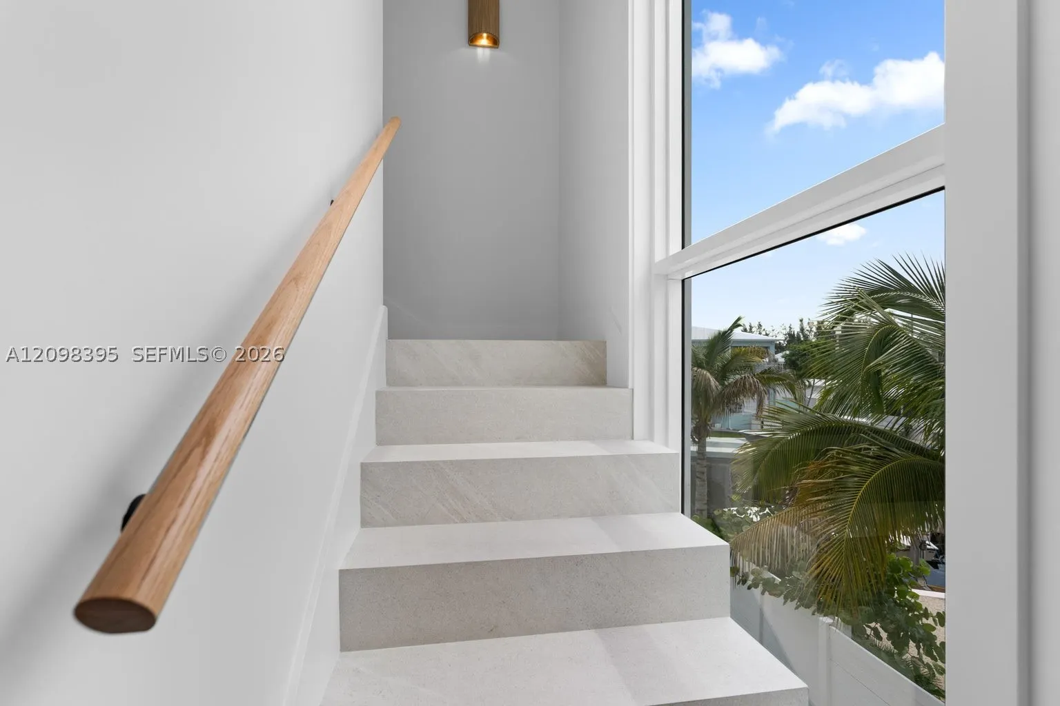 108 Ellington Ct