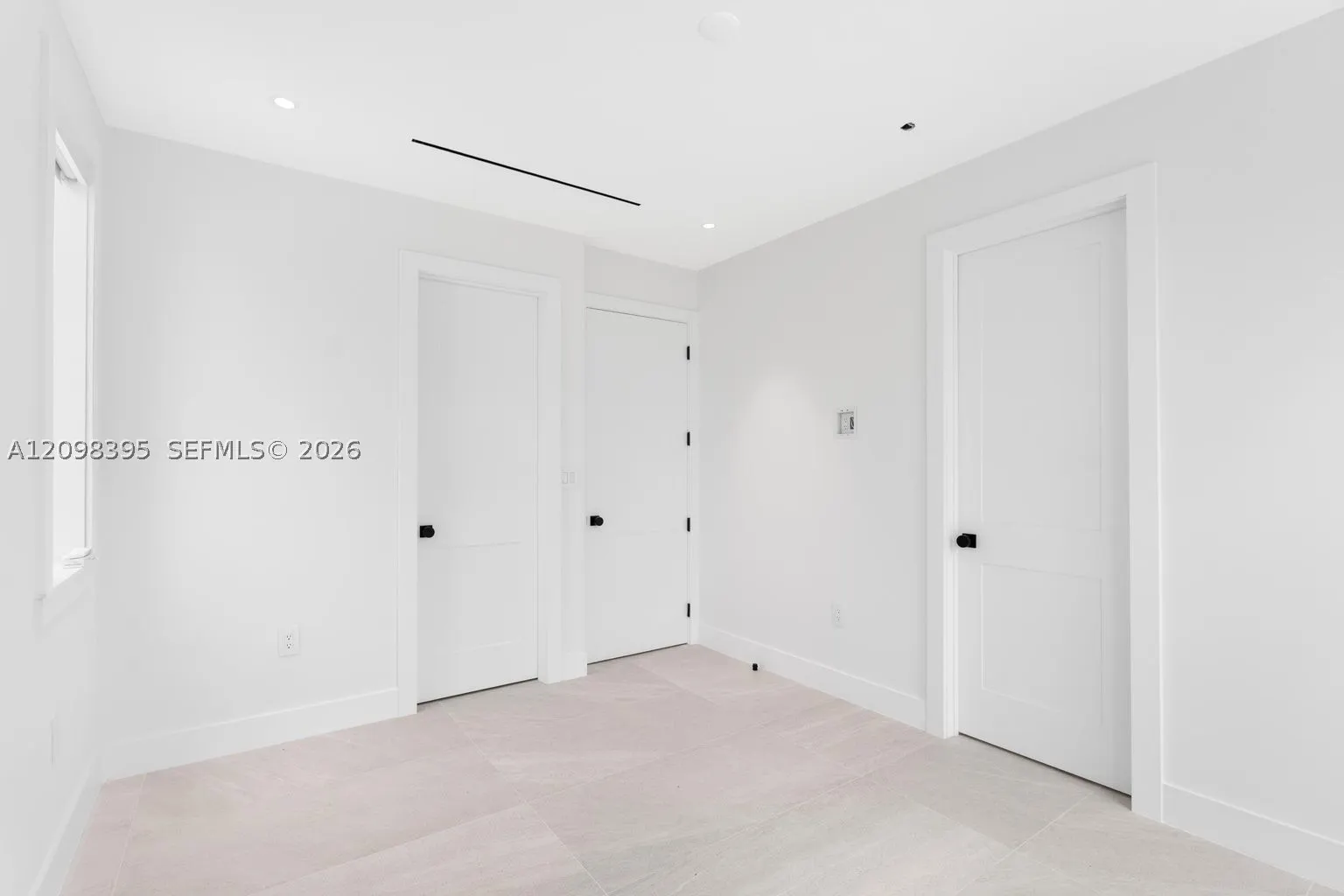 108 Ellington Ct