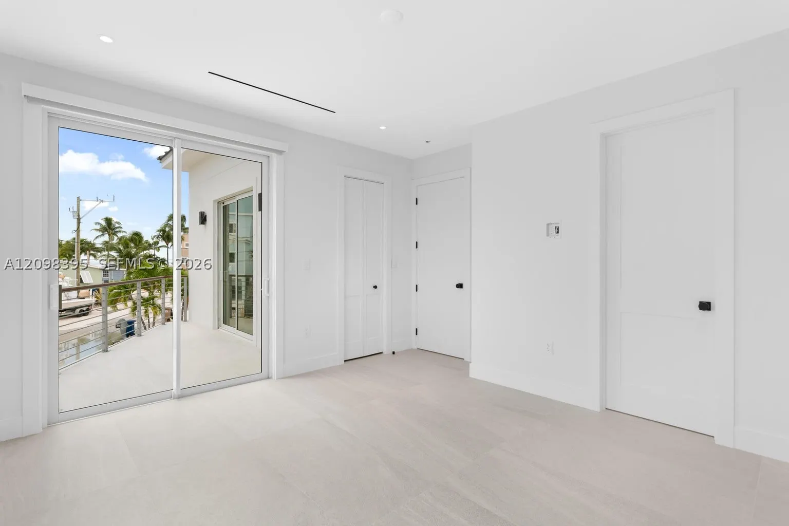 108 Ellington Ct