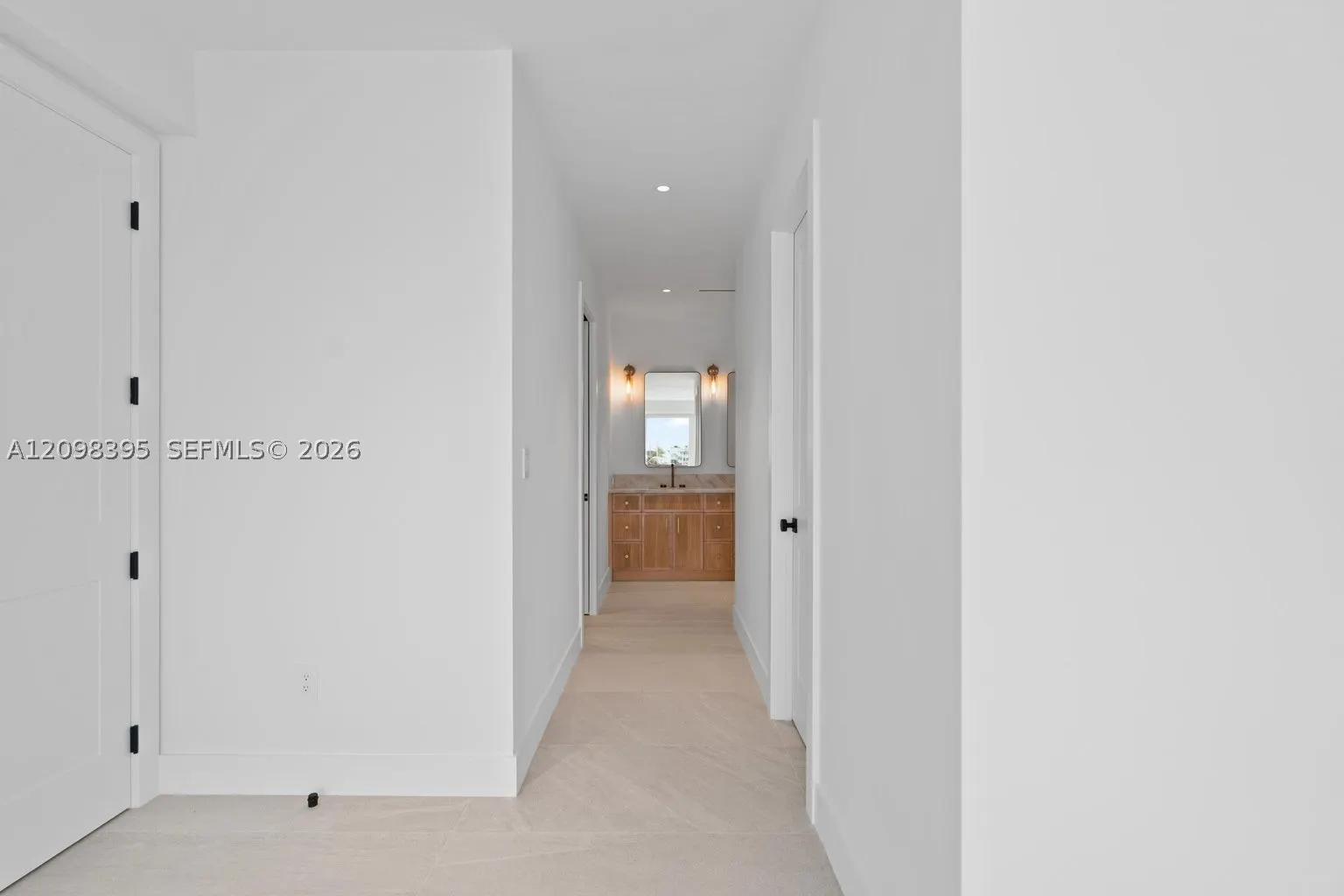 108 Ellington Ct