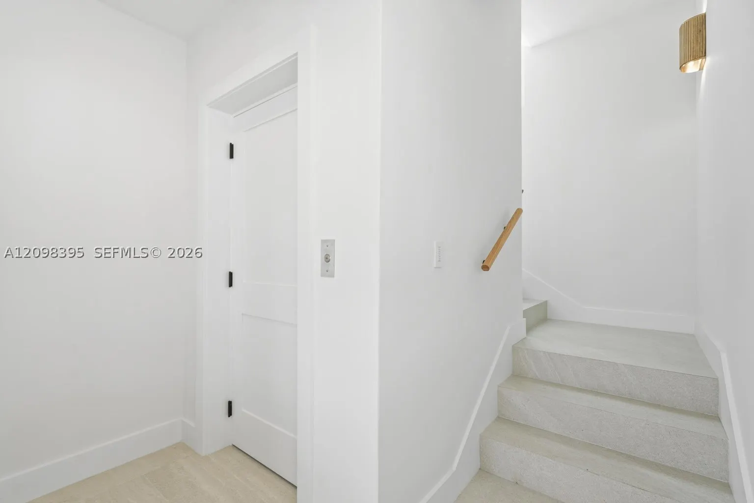 108 Ellington Ct
