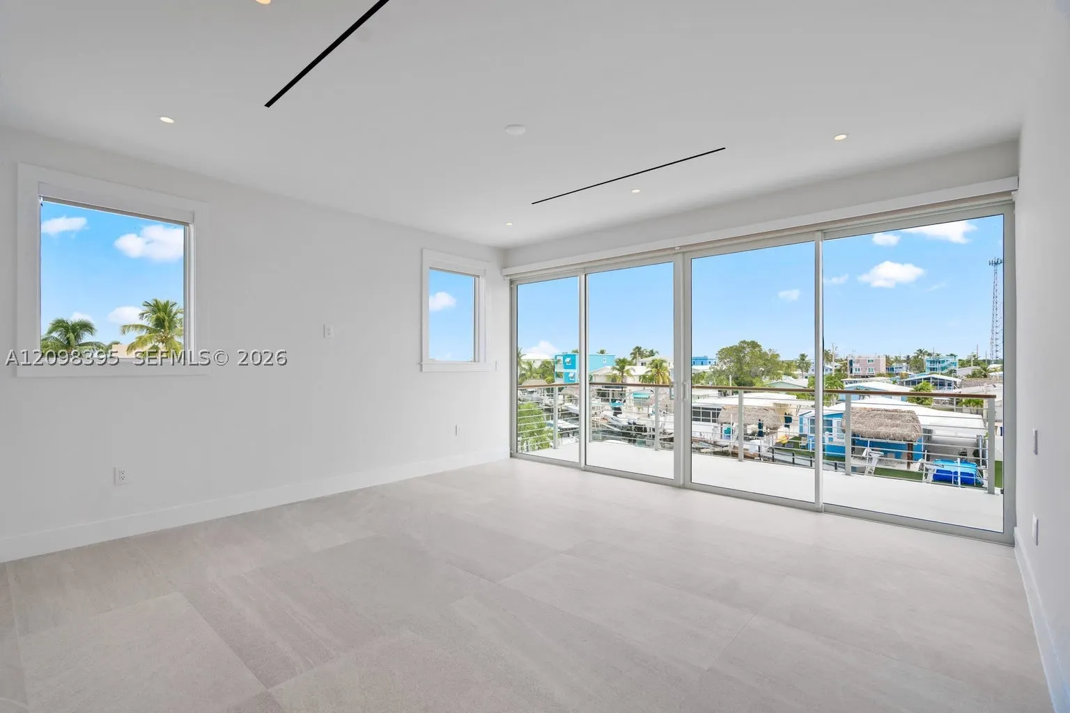 108 Ellington Ct
