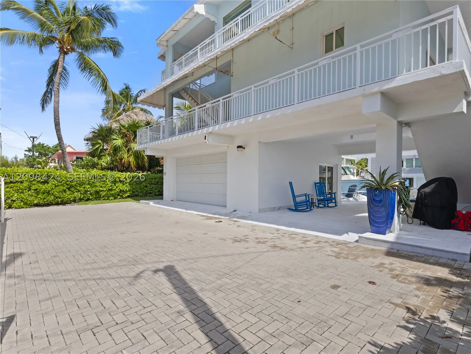 607 Cuda Ln