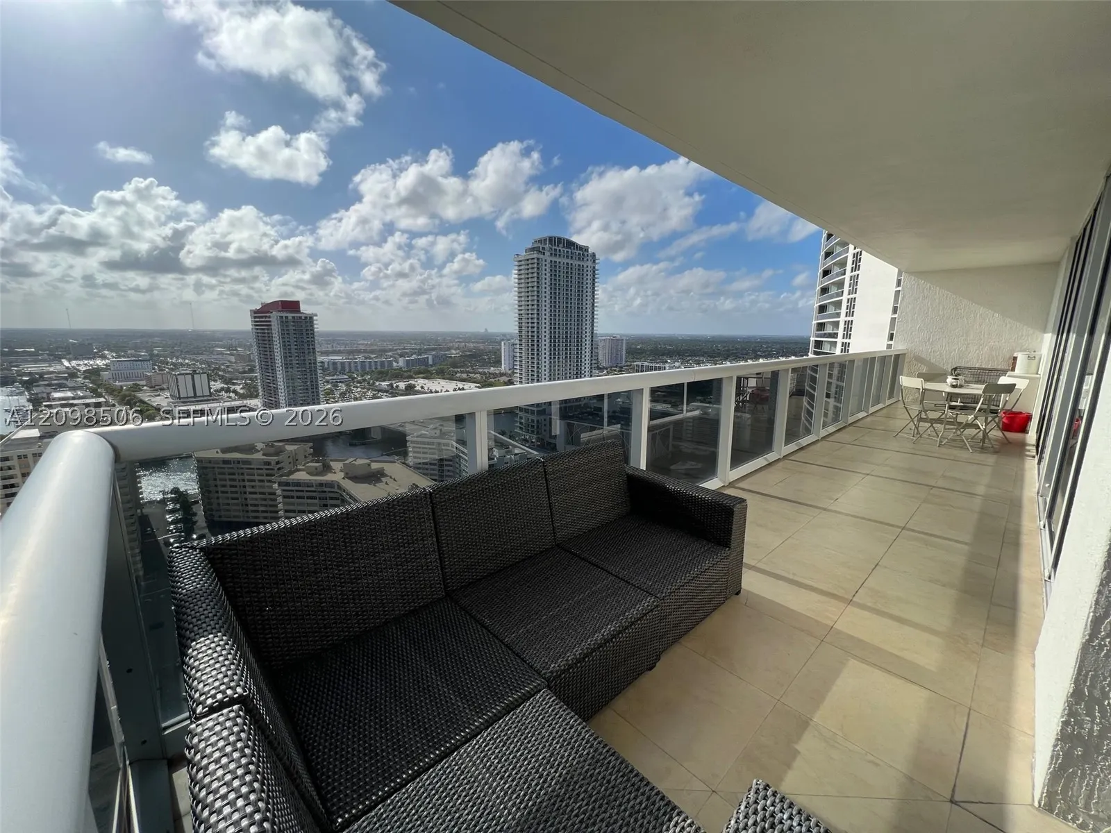 1830 S Ocean Dr #3006