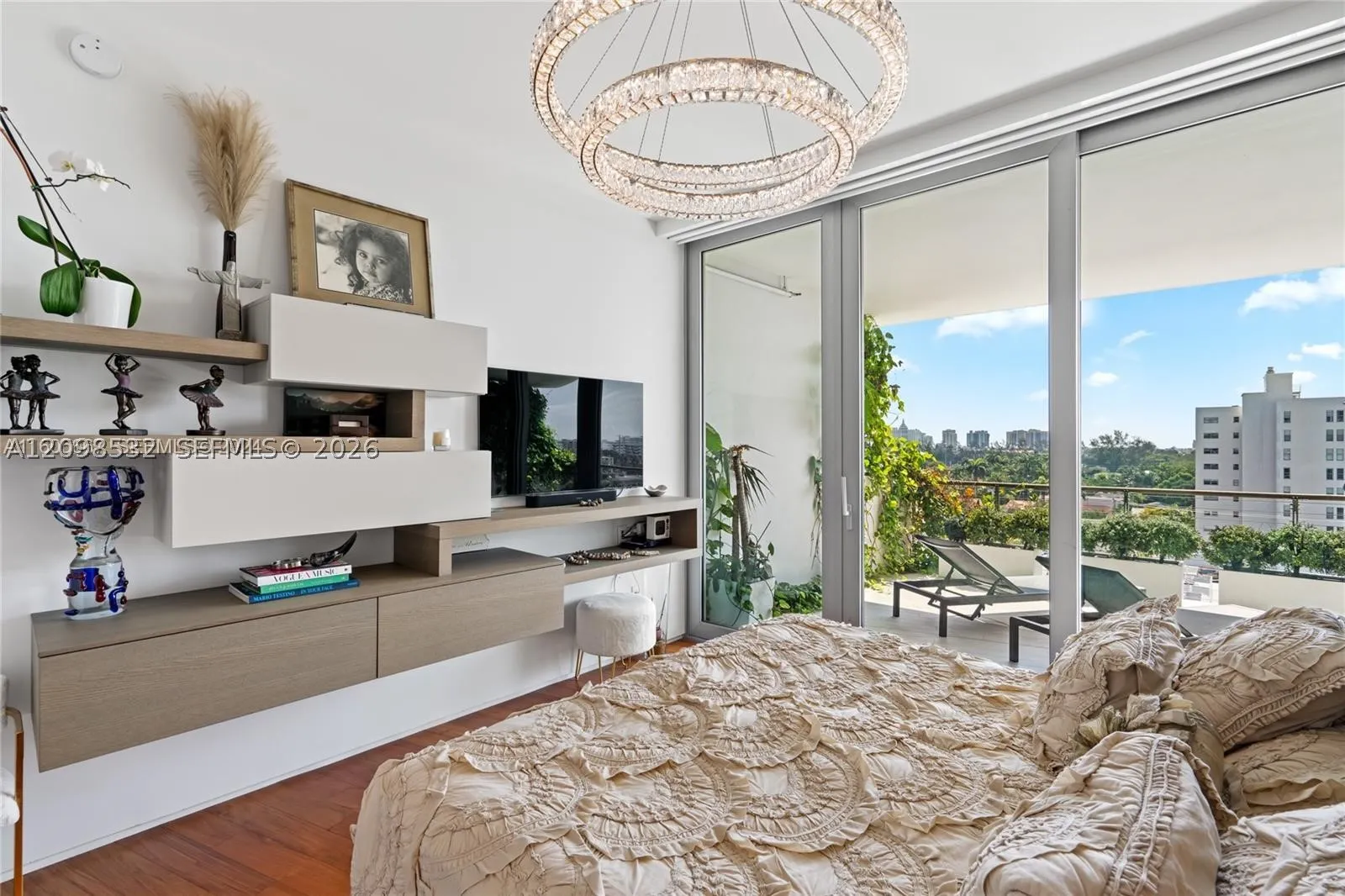 1300 Monad Ter #6C