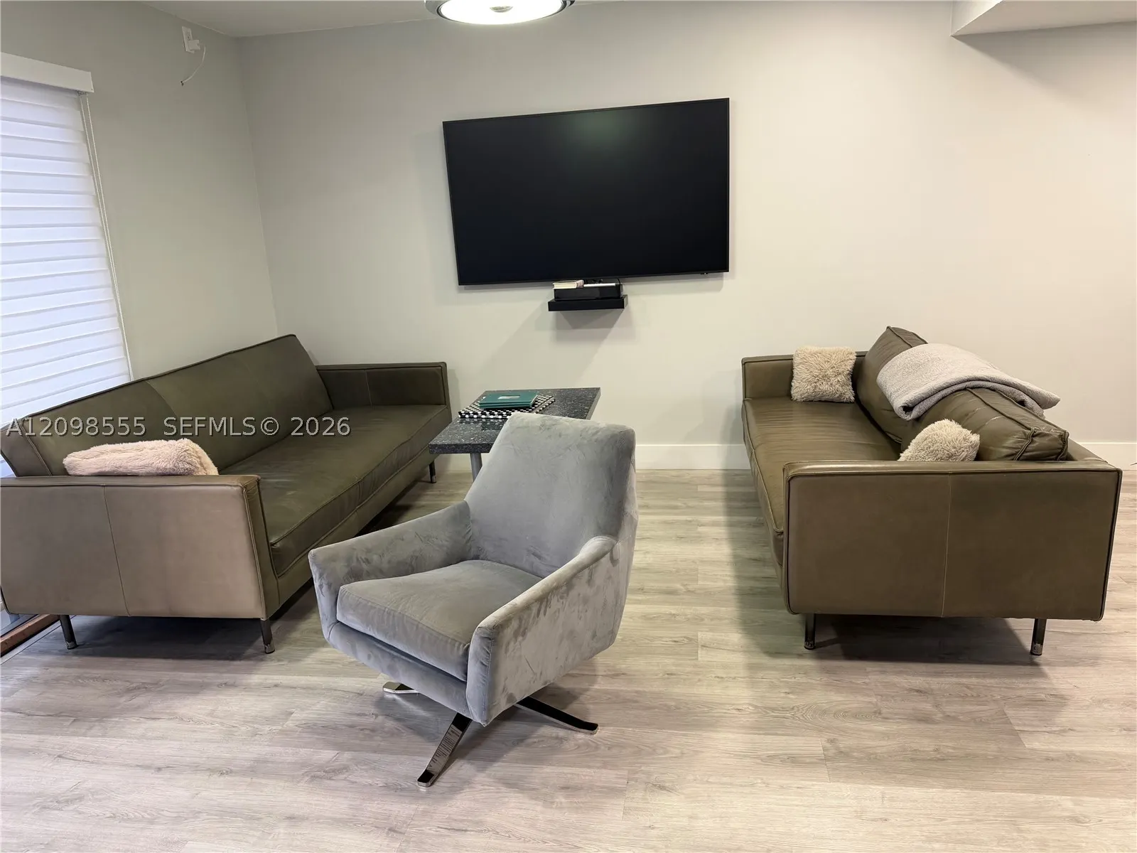 3331 Farragut St #8D