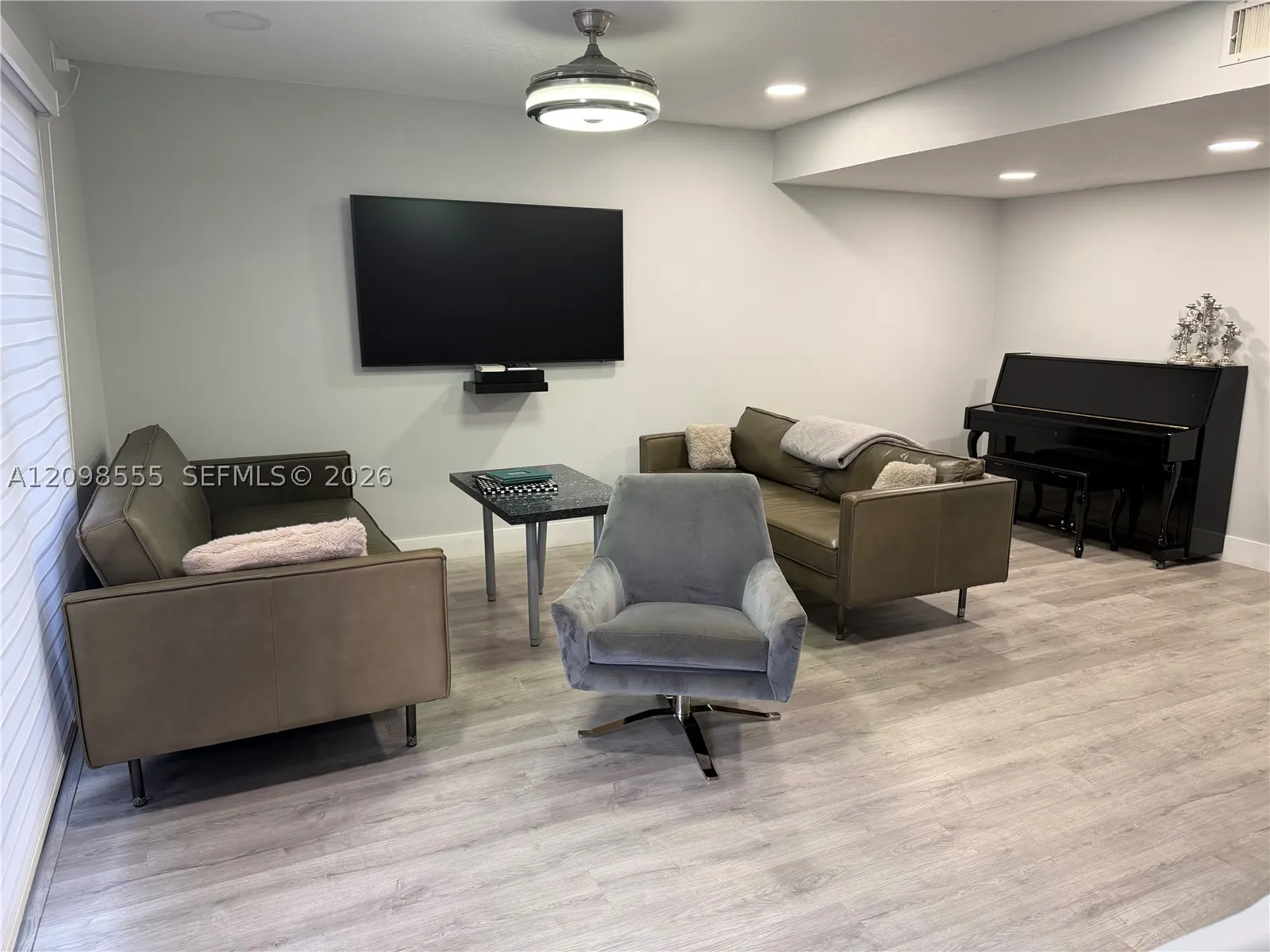 3331 Farragut St #8D