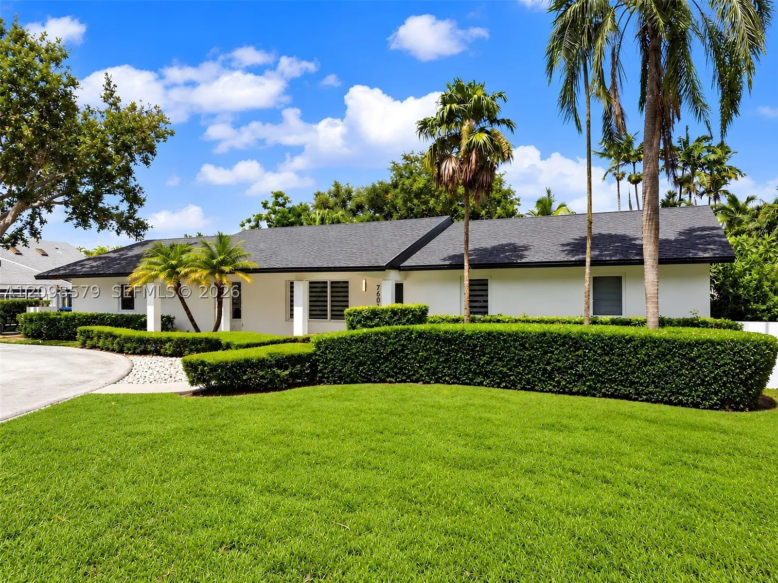 7605 SW 179th Ter