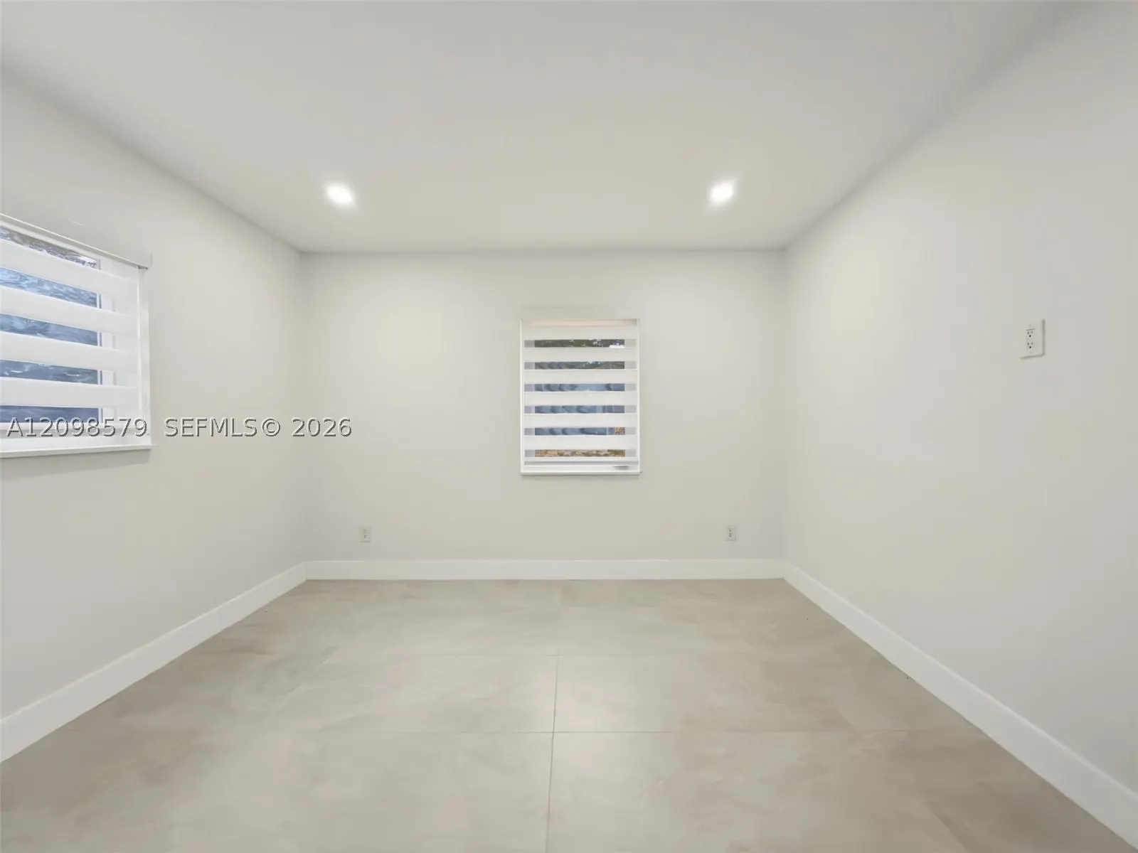 7605 SW 179th Ter