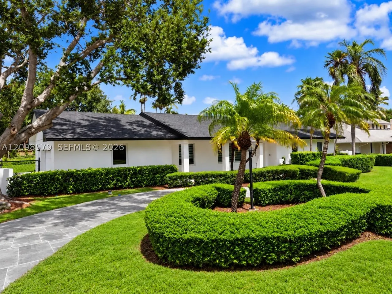 7605 SW 179th Ter