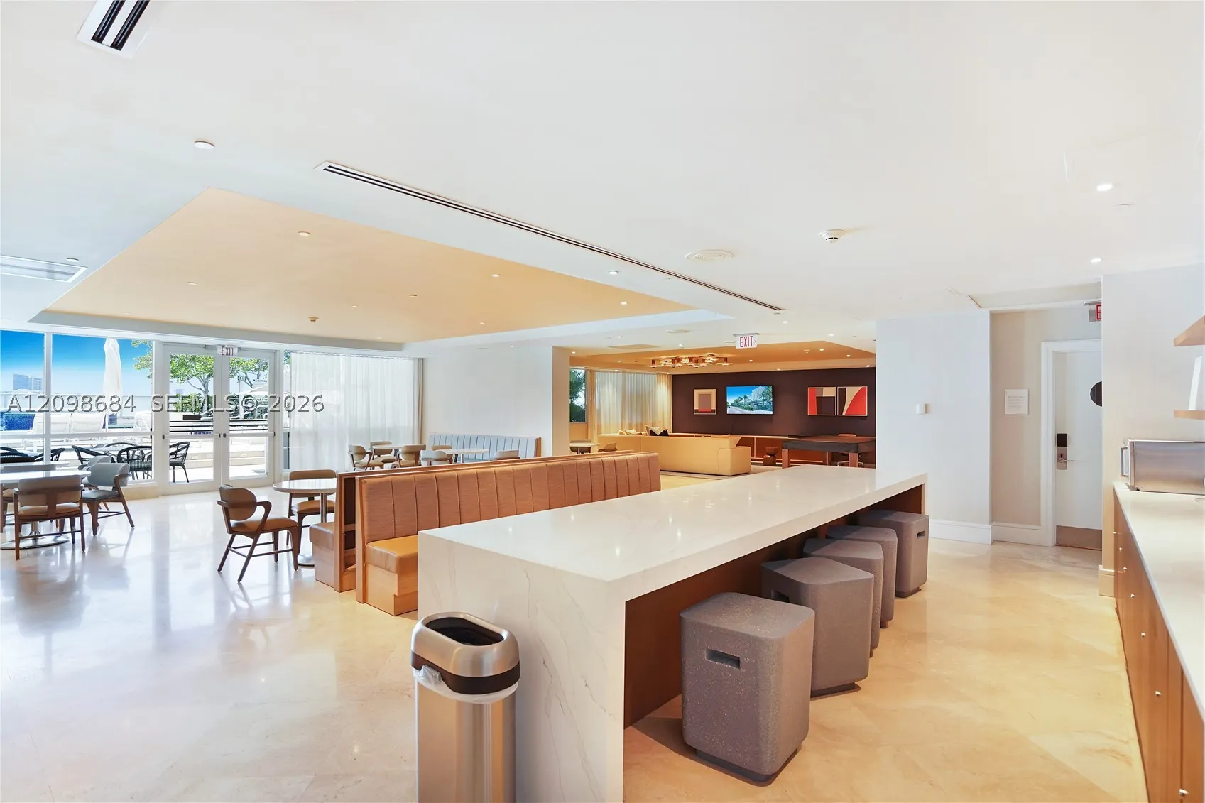 4401 Collins Ave #2612