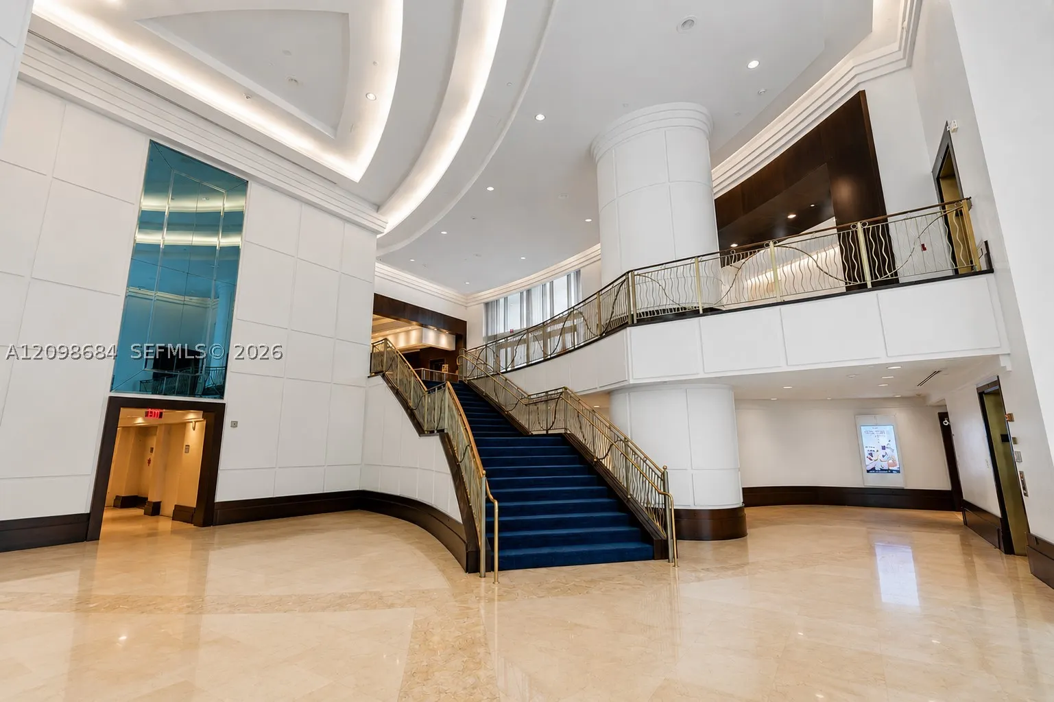 4401 Collins Ave #2612