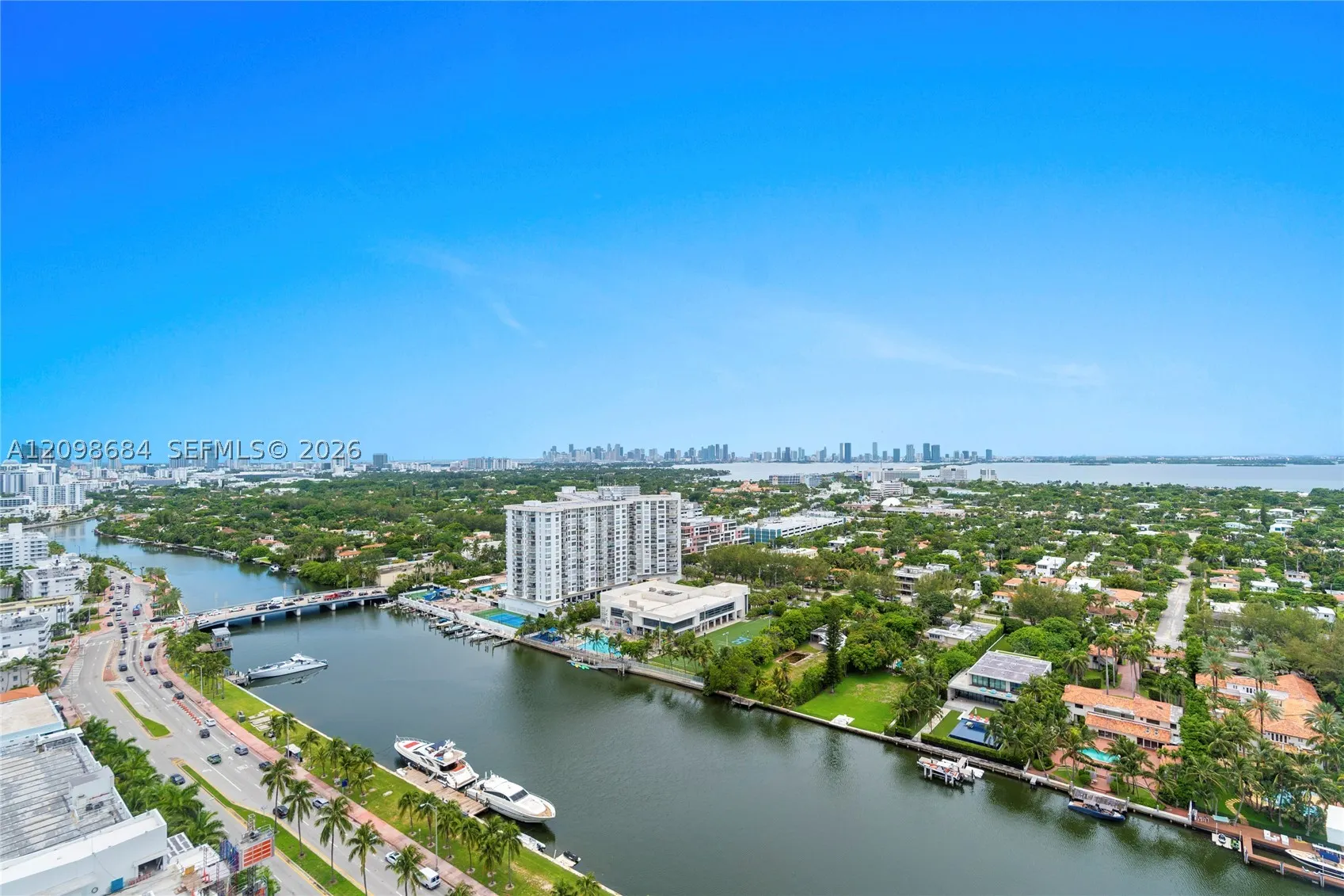 4401 Collins Ave #2612